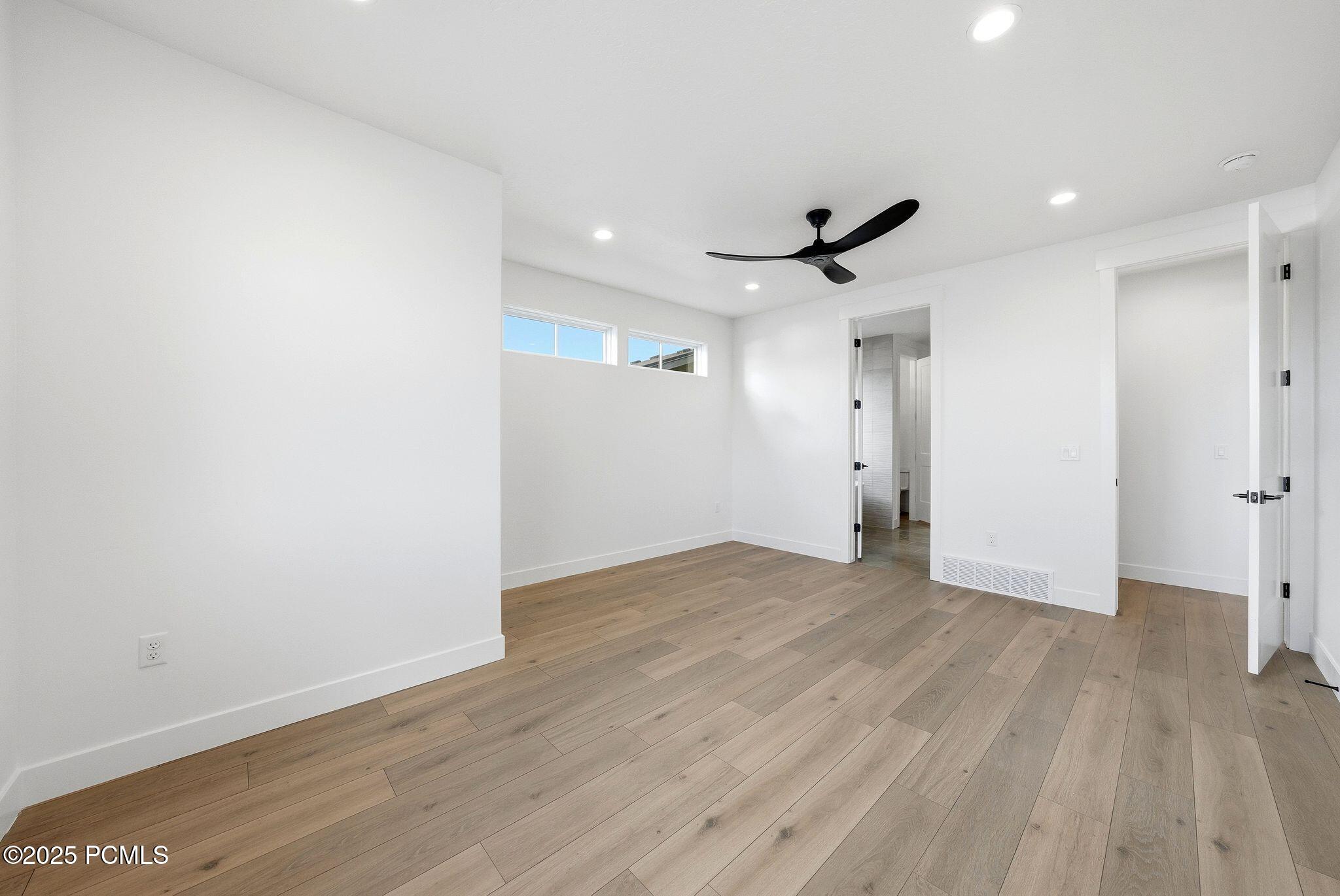 674 E Silver Hill Loop