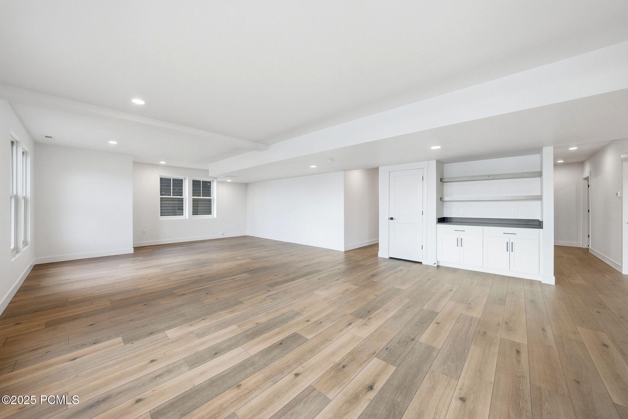 674 E Silver Hill Loop