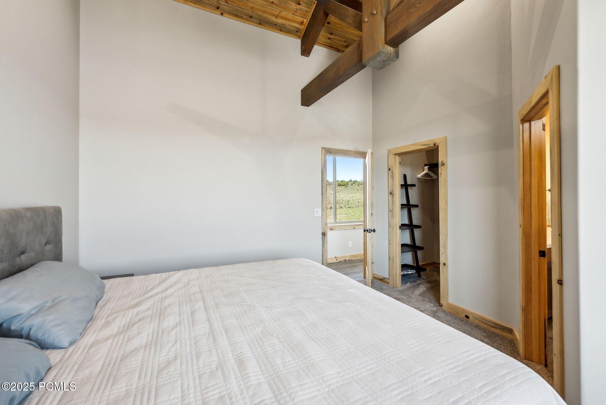 46997 W Thunder Ridge Road