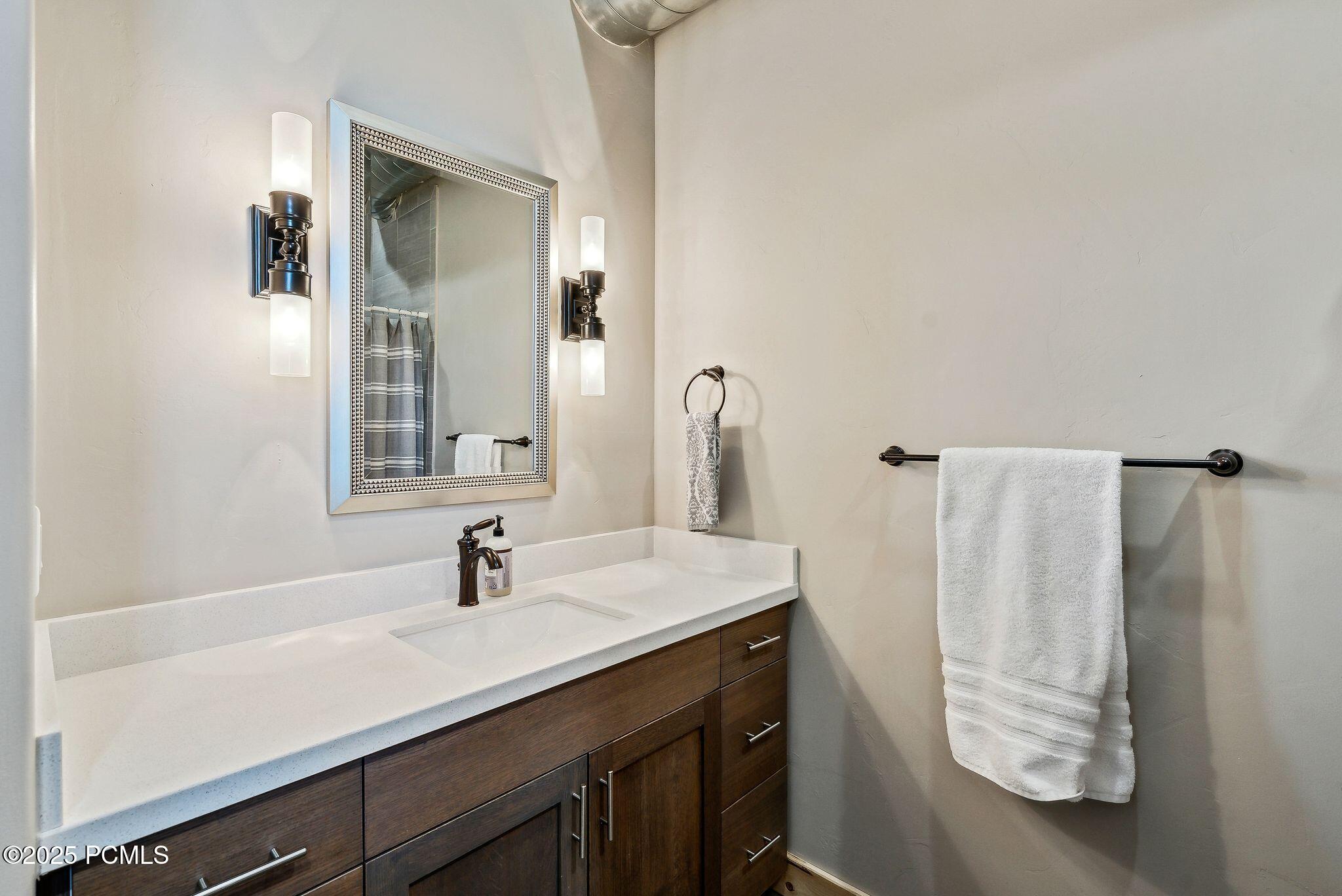 46997 W Thunder Ridge Road