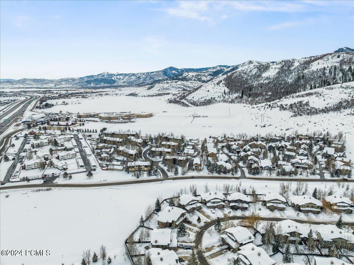 1600 Pinebrook Boulevard Apt E4