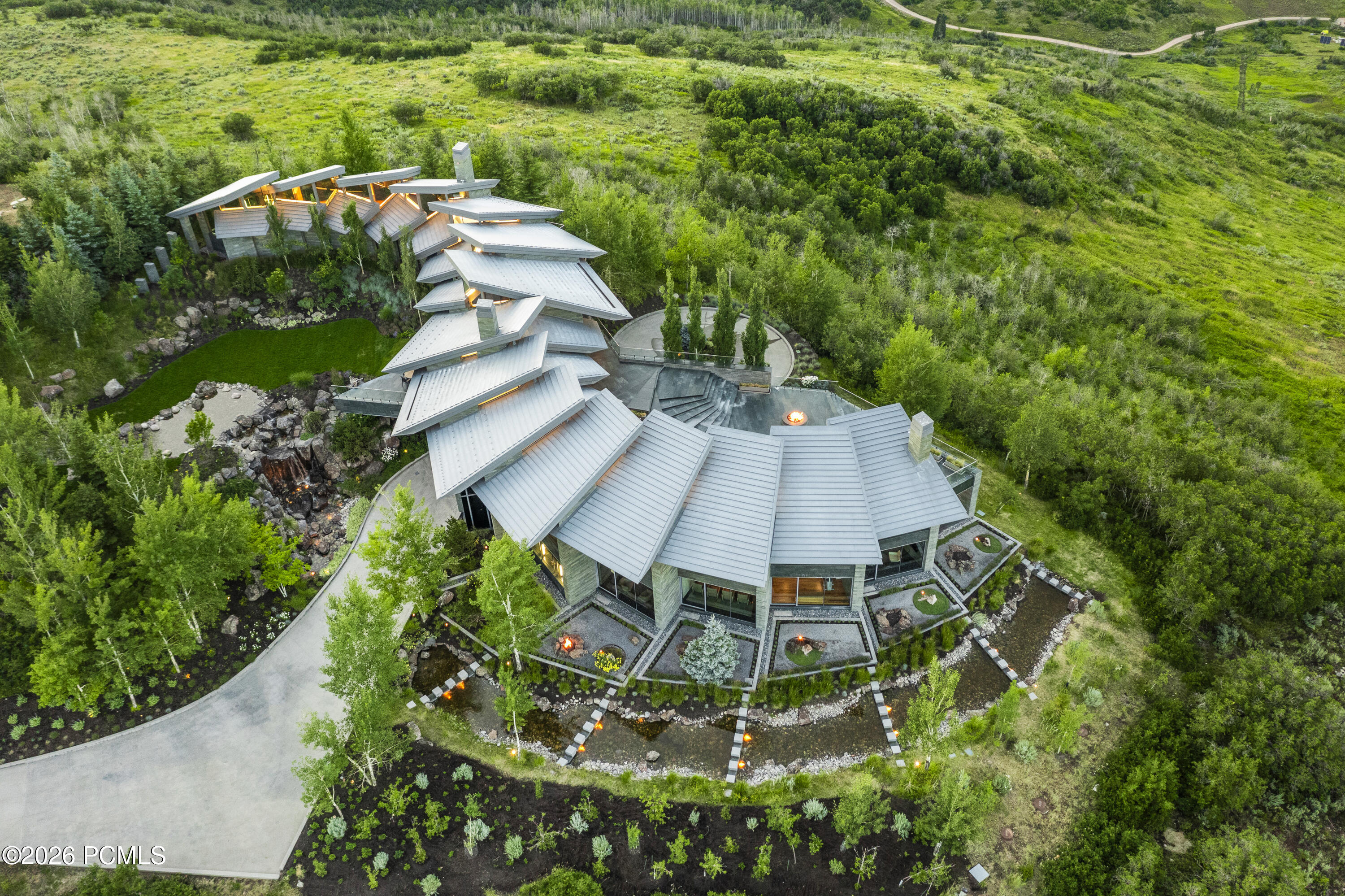 3853 Rockport Ridge Road