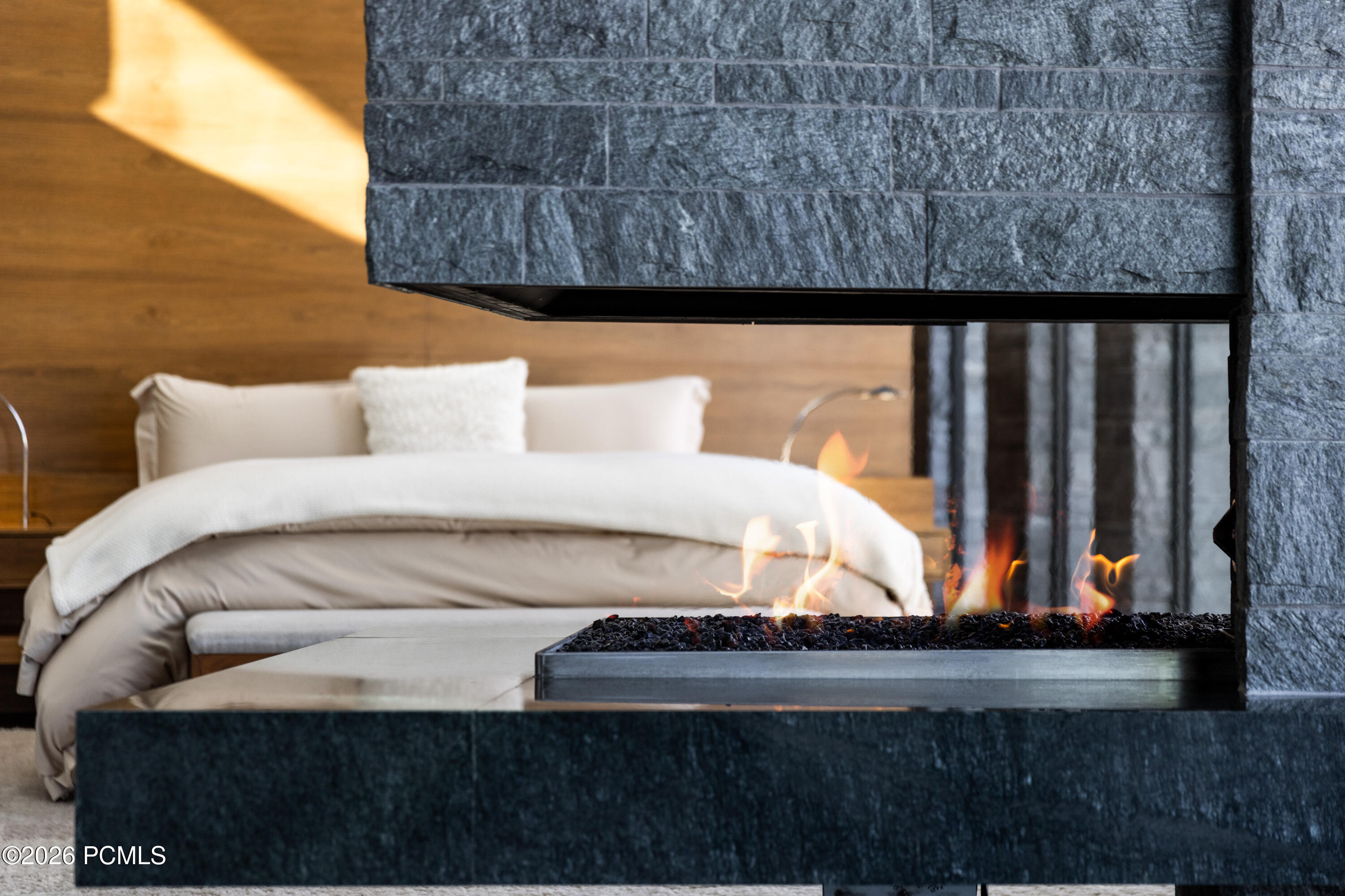 3853 Rockport Ridge Road