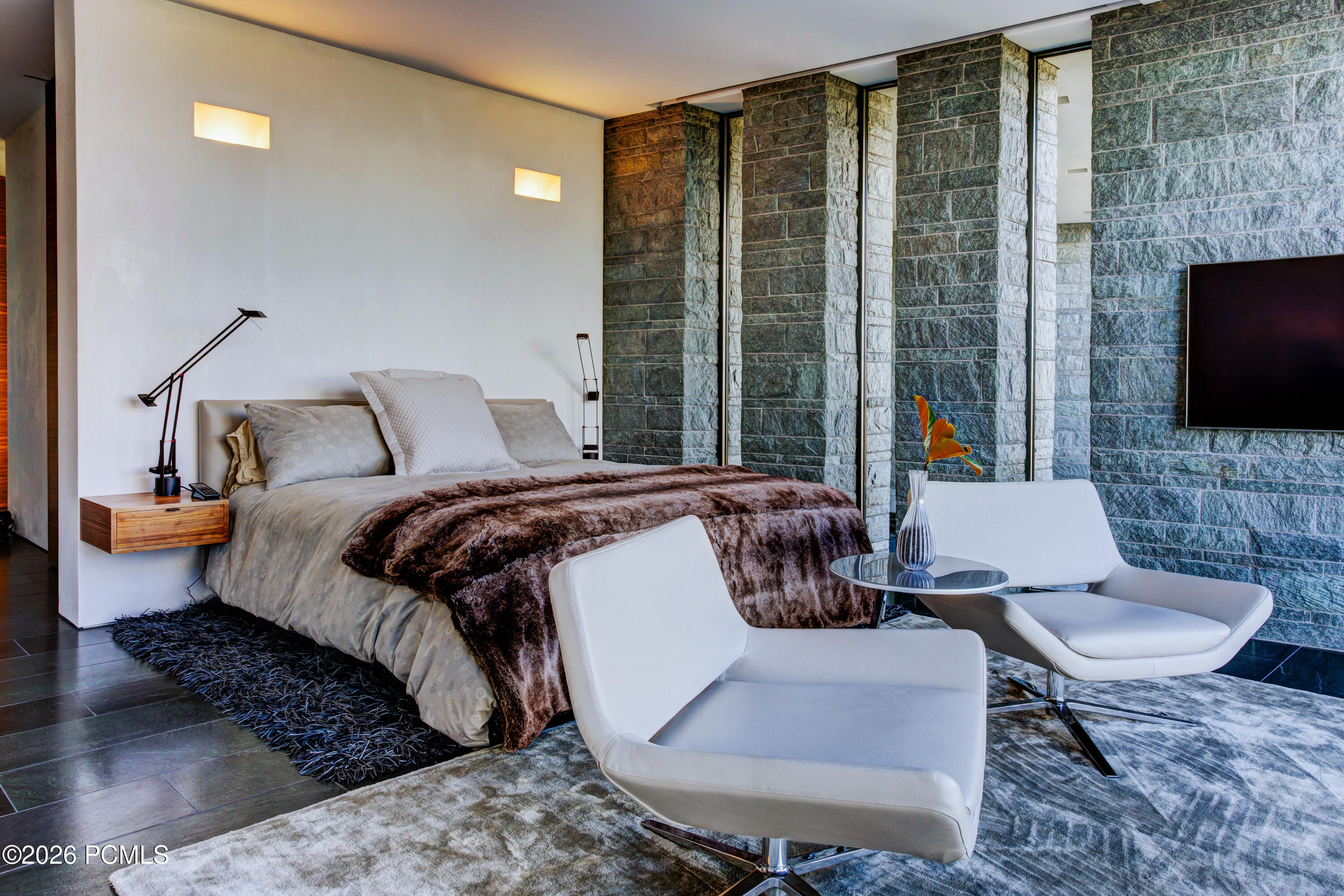 3853 Rockport Ridge Road