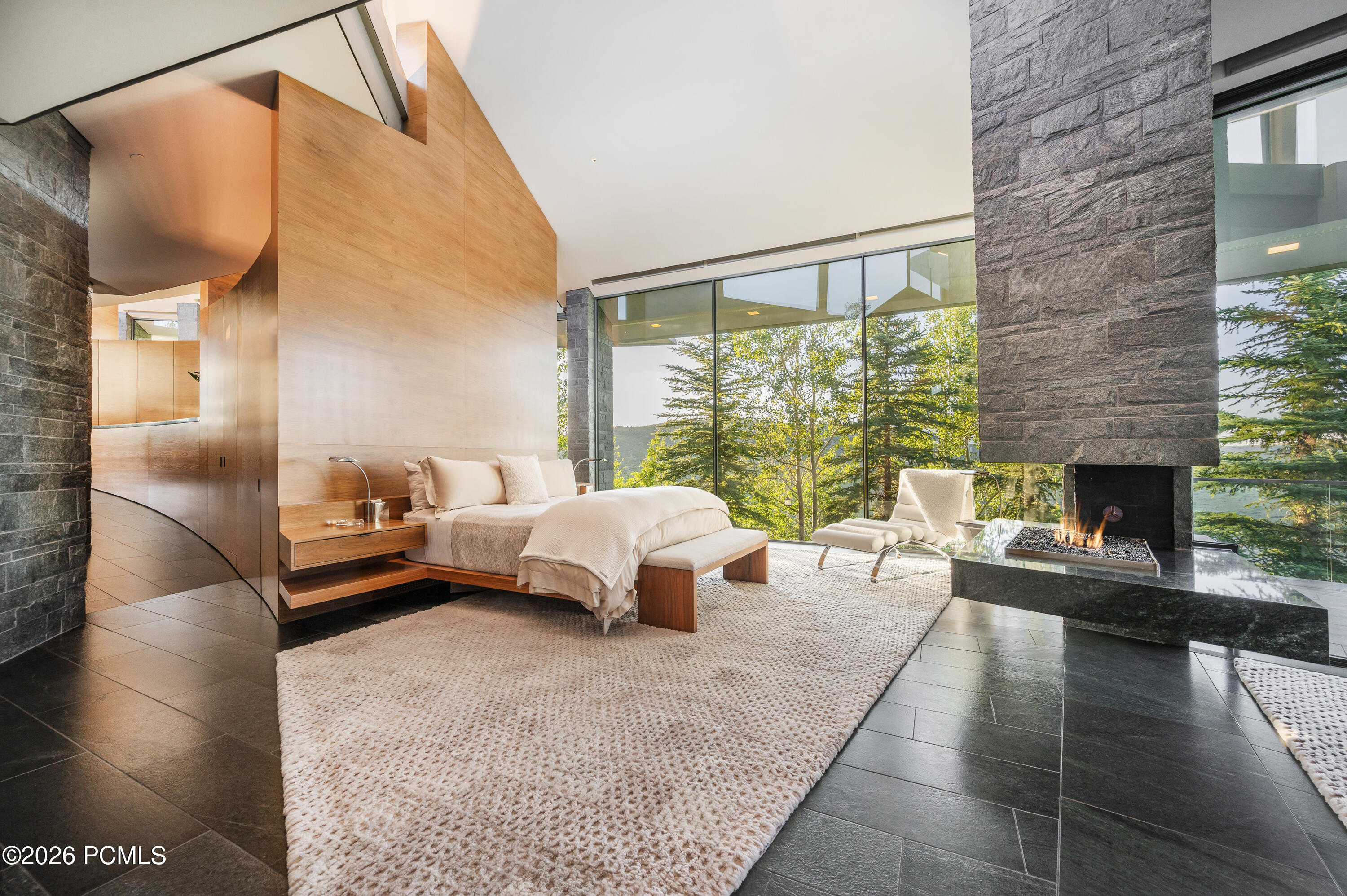 3853 Rockport Ridge Road