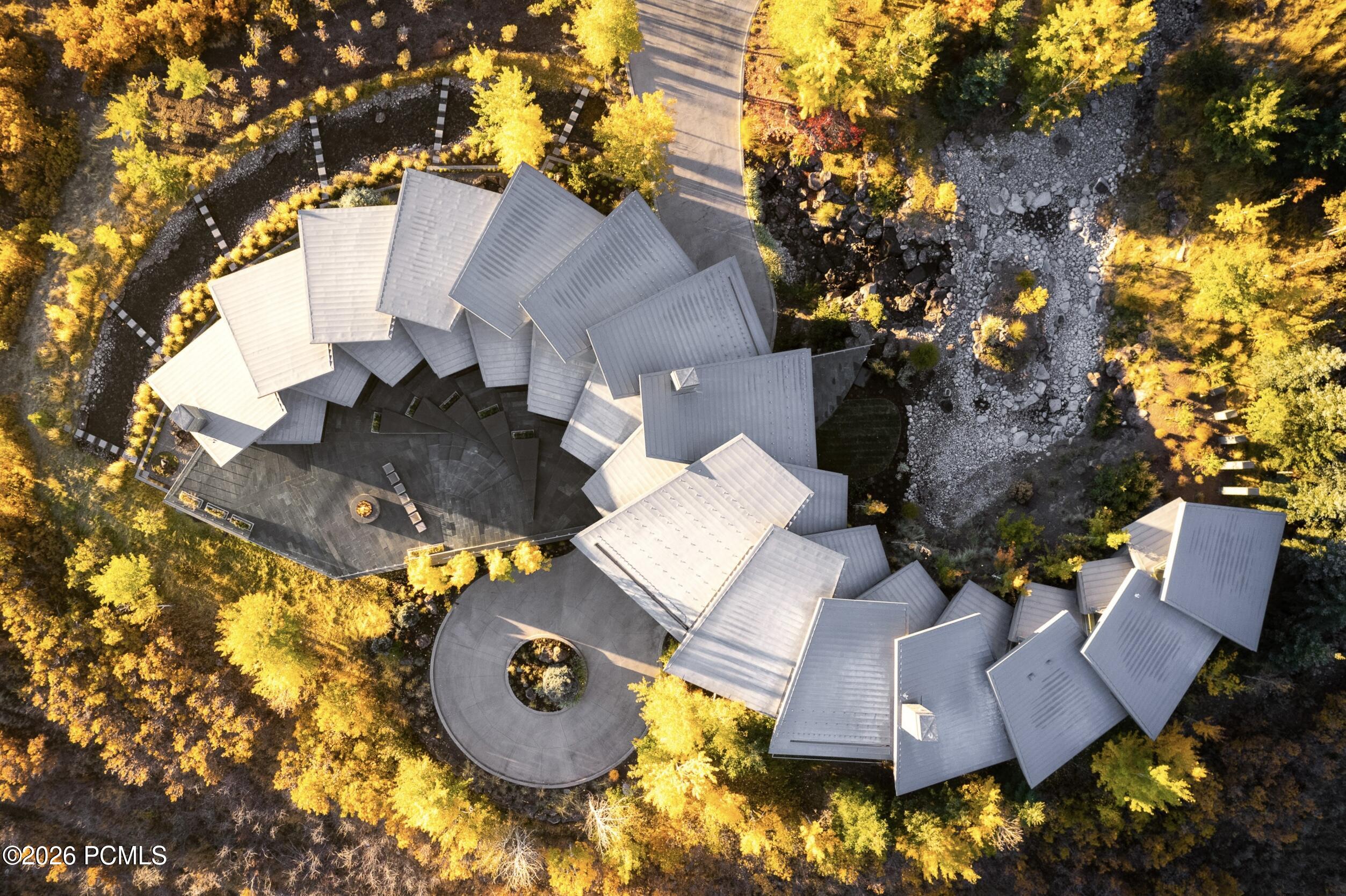 3853 Rockport Ridge Road