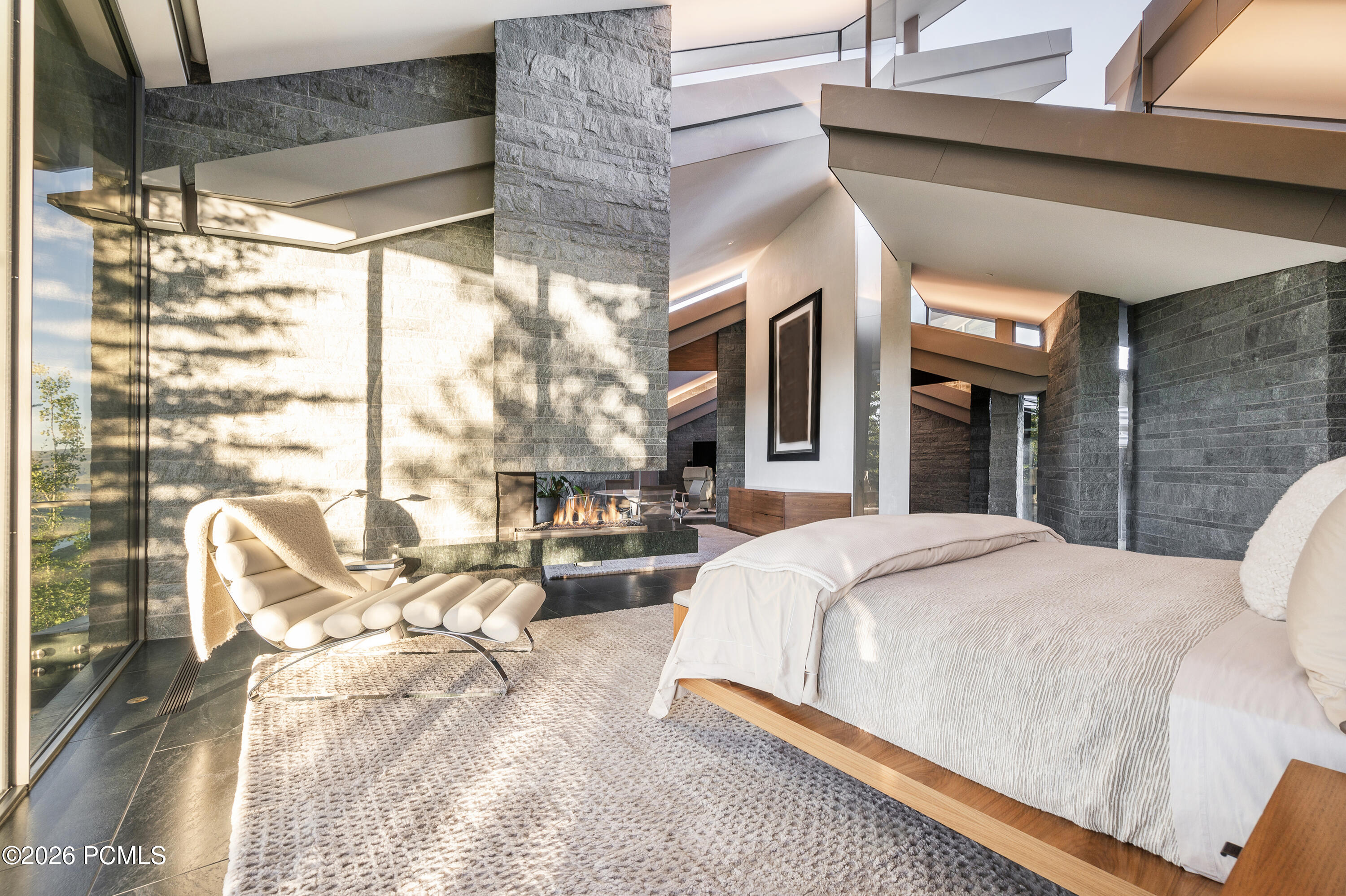 3853 Rockport Ridge Road