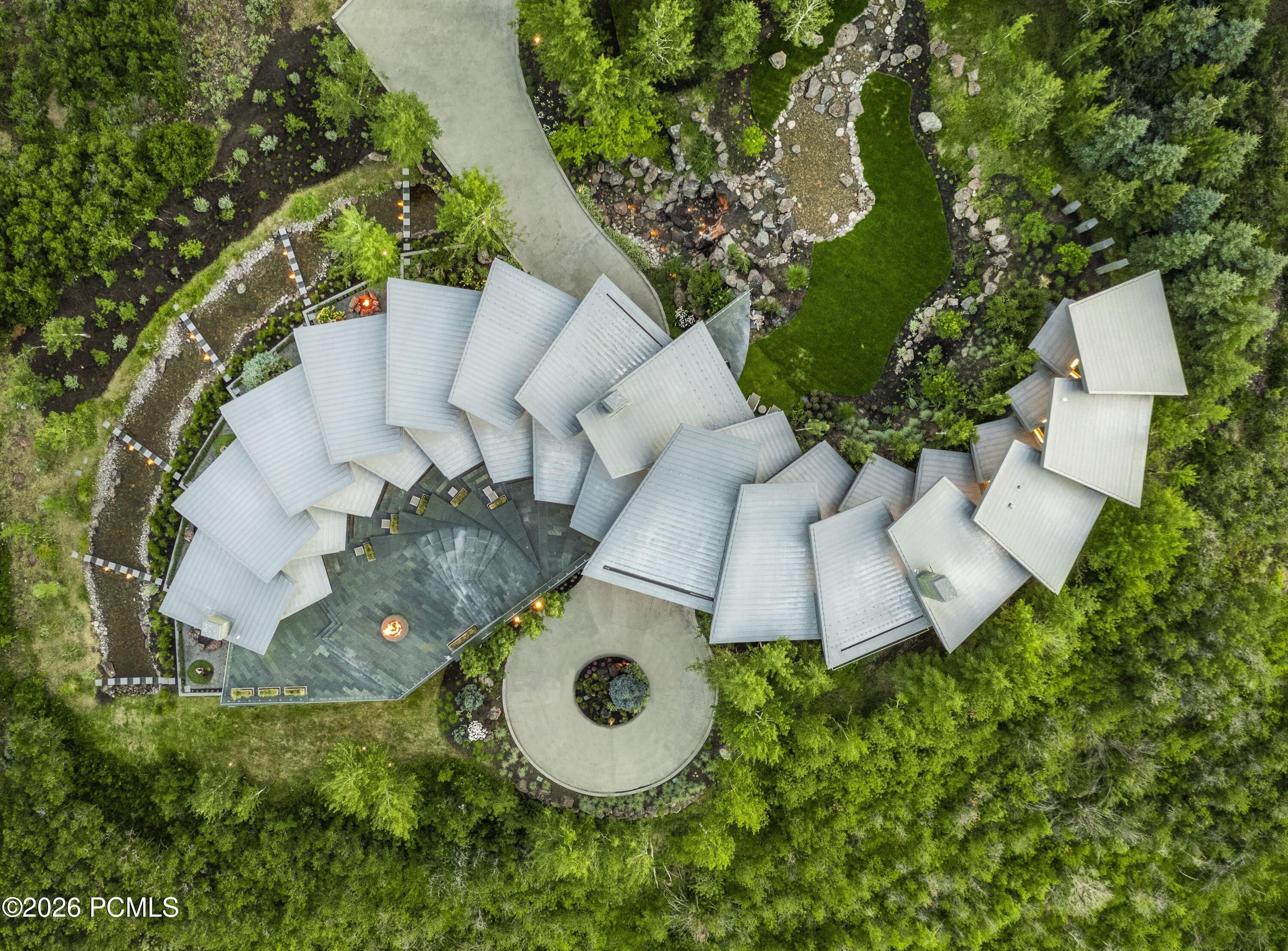 3853 Rockport Ridge Road