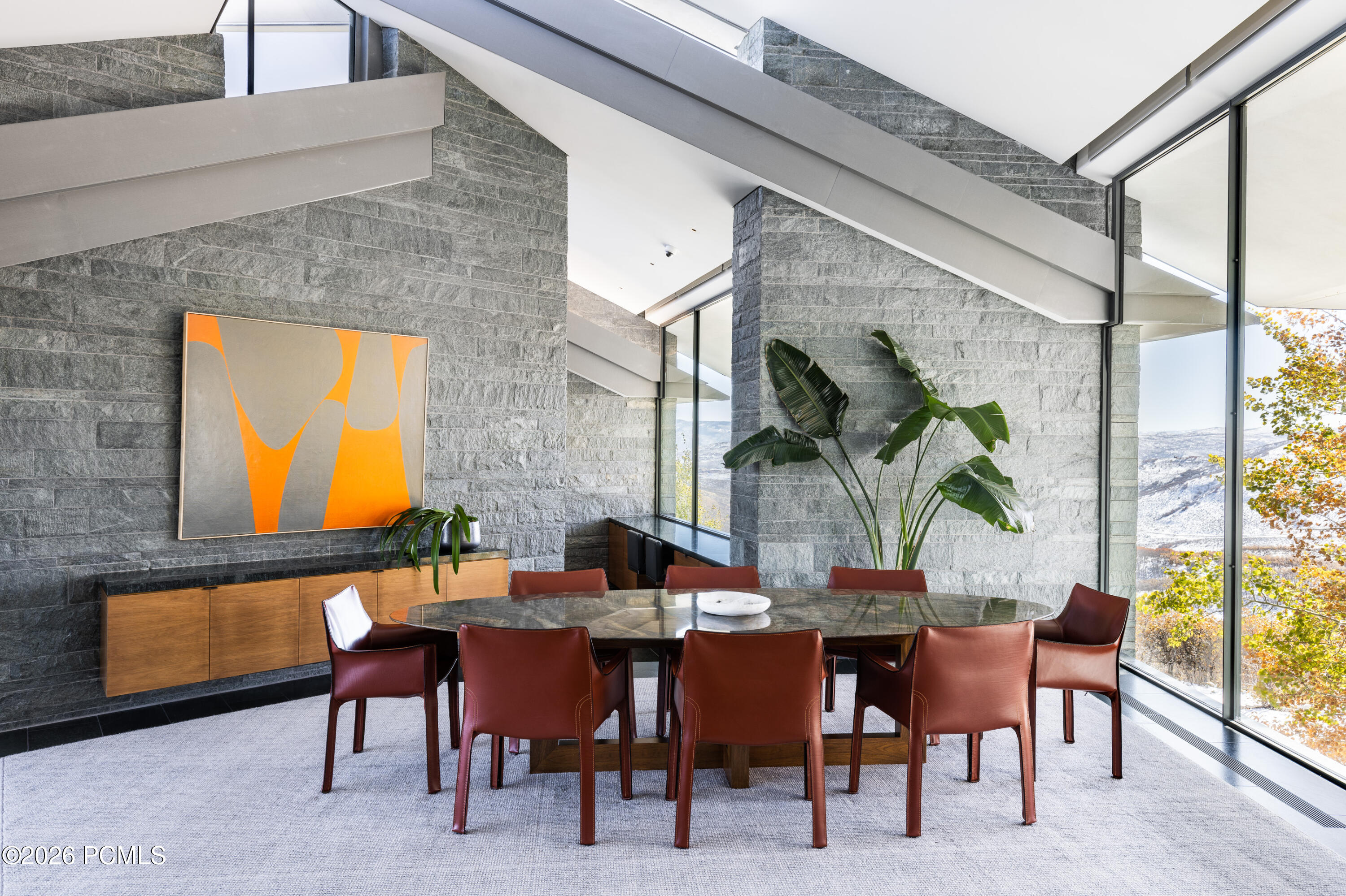 3853 Rockport Ridge Road