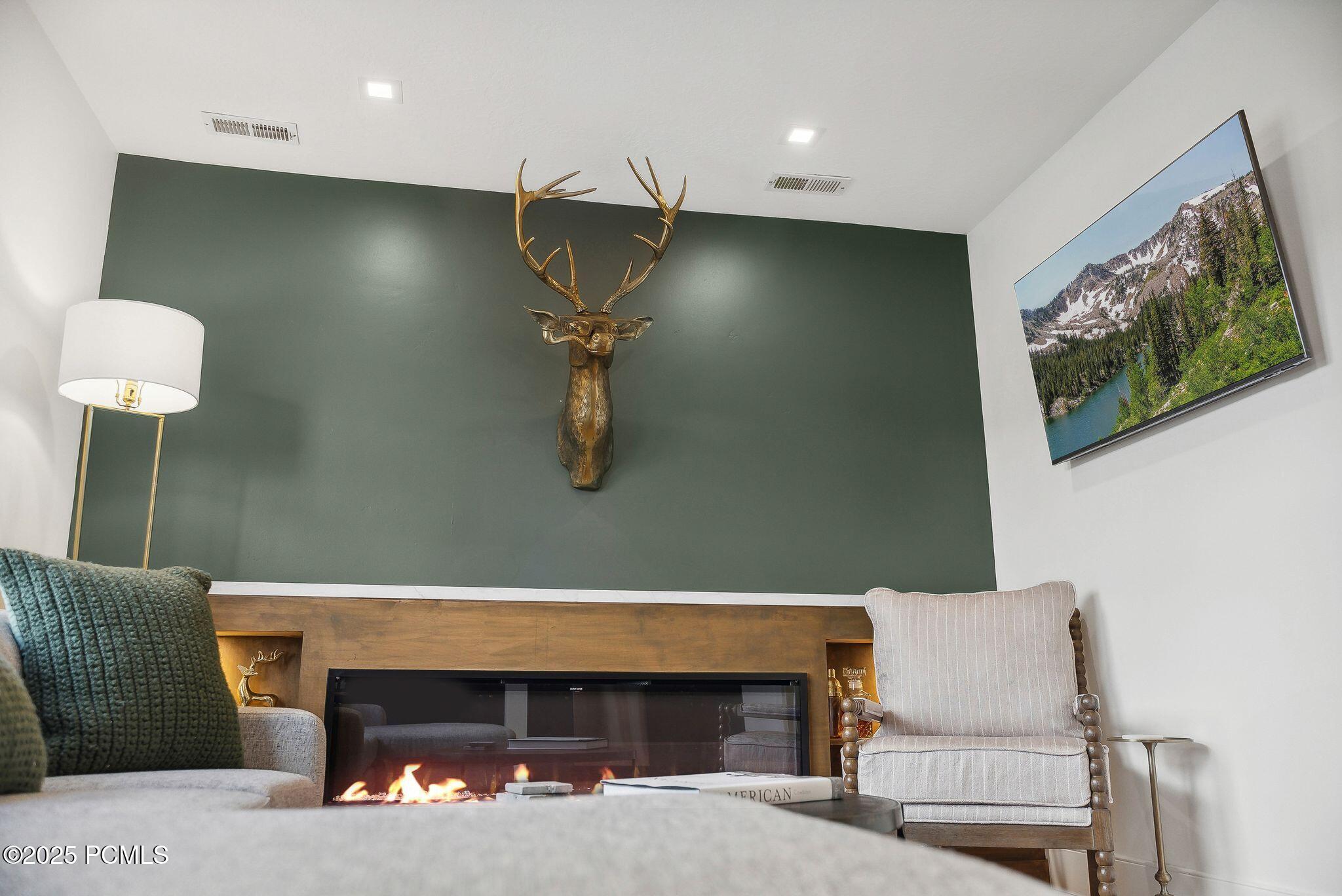 236 Woodside Avenue 11