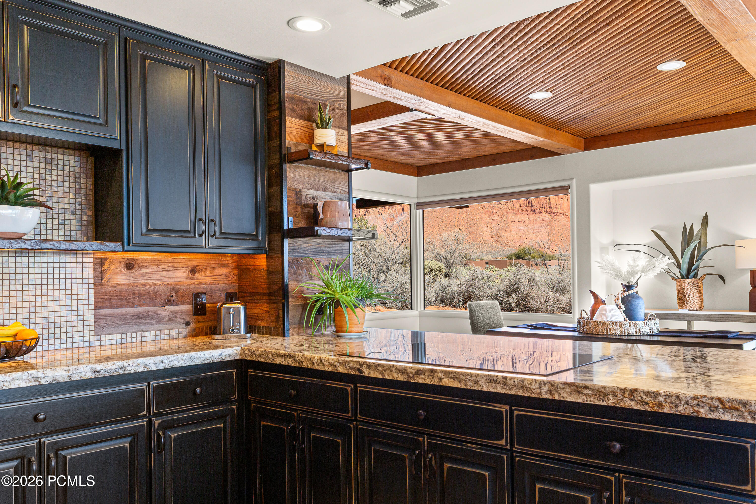 1068 N Shonto Ridge Drive