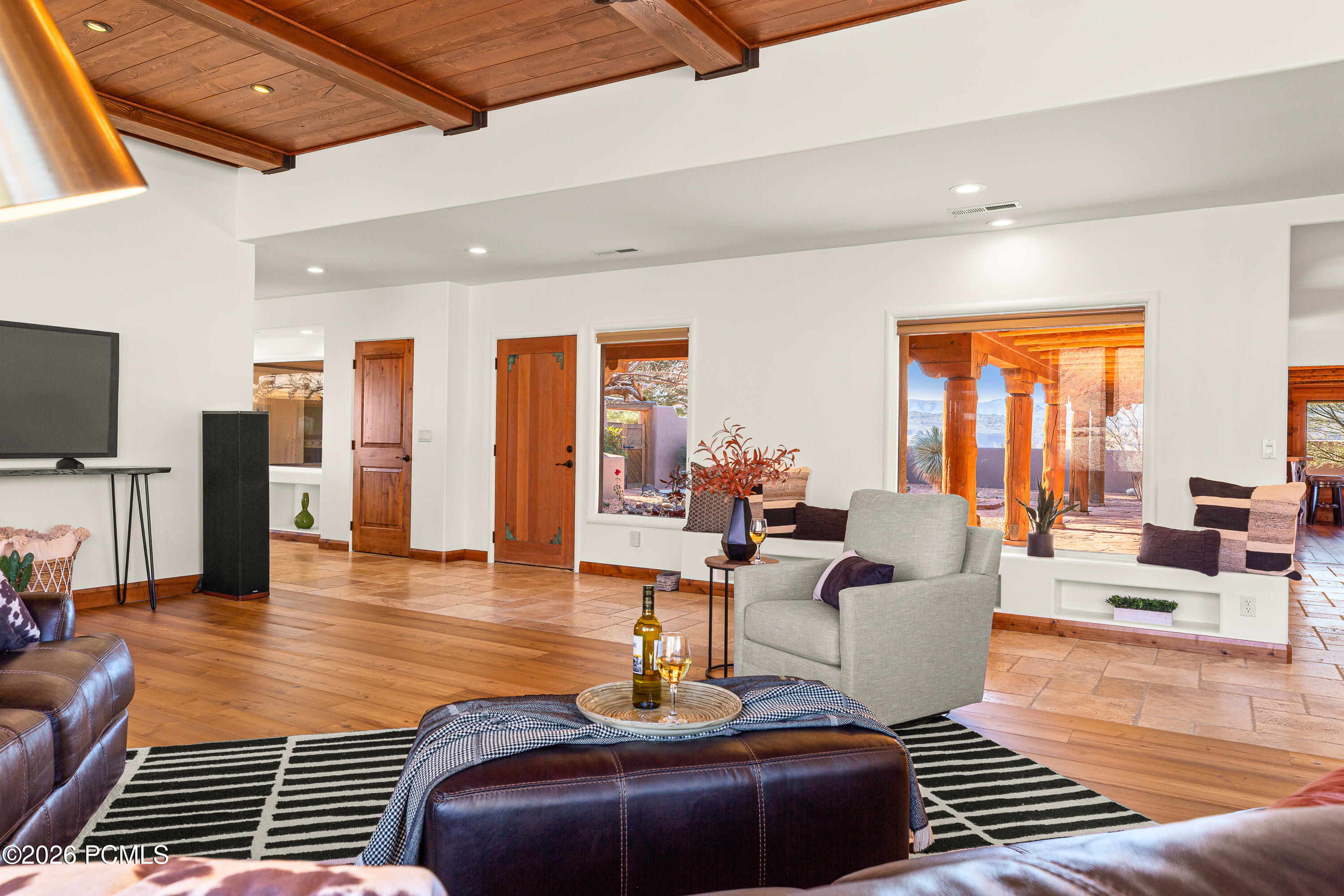 1068 N Shonto Ridge Drive