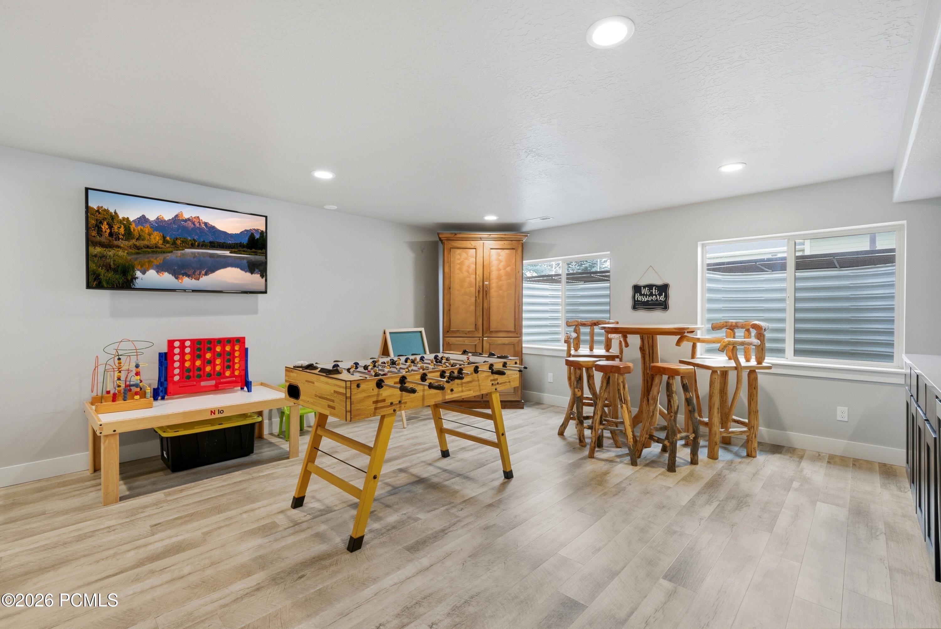 210 E Huckleberry Lane