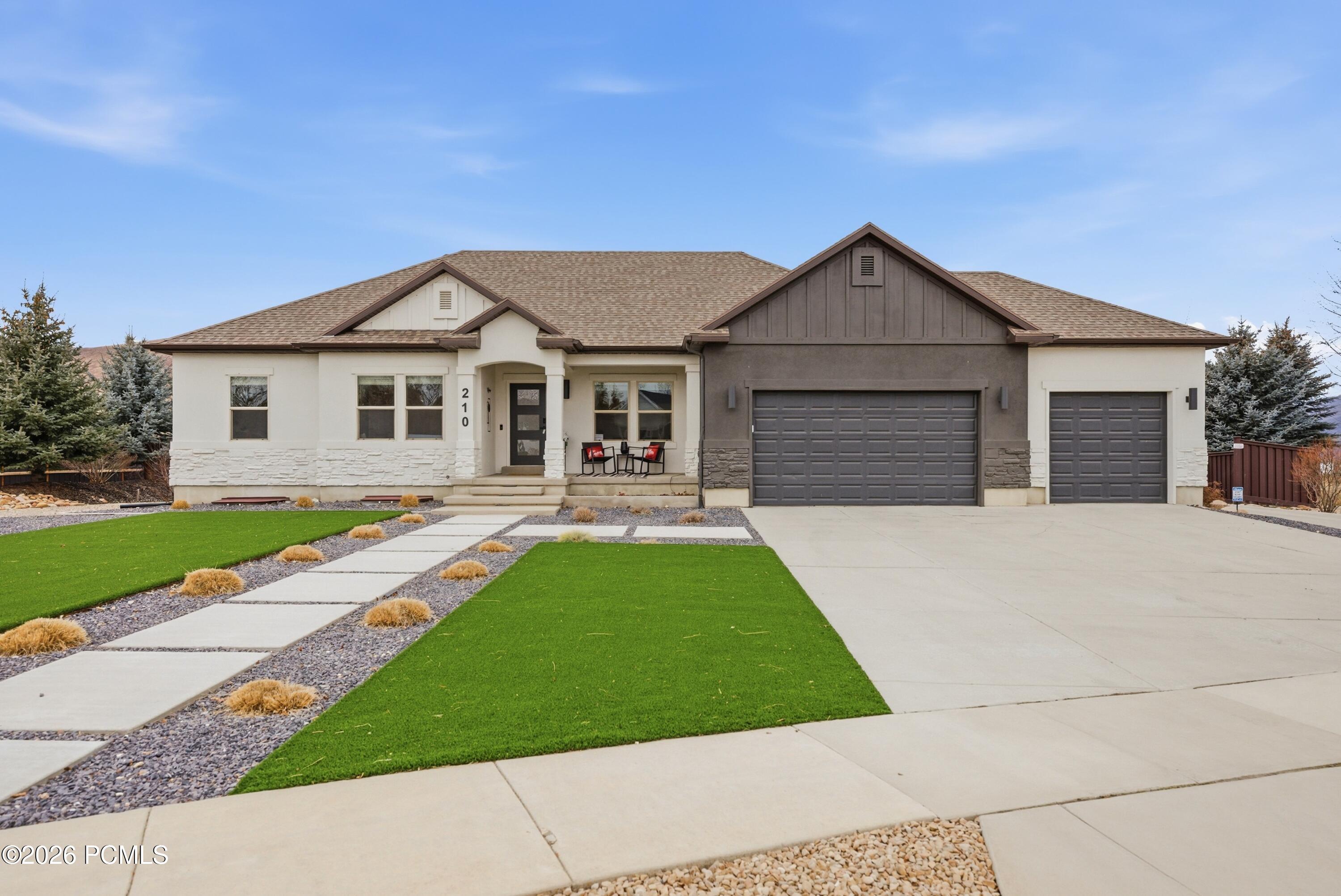 210 E Huckleberry Lane