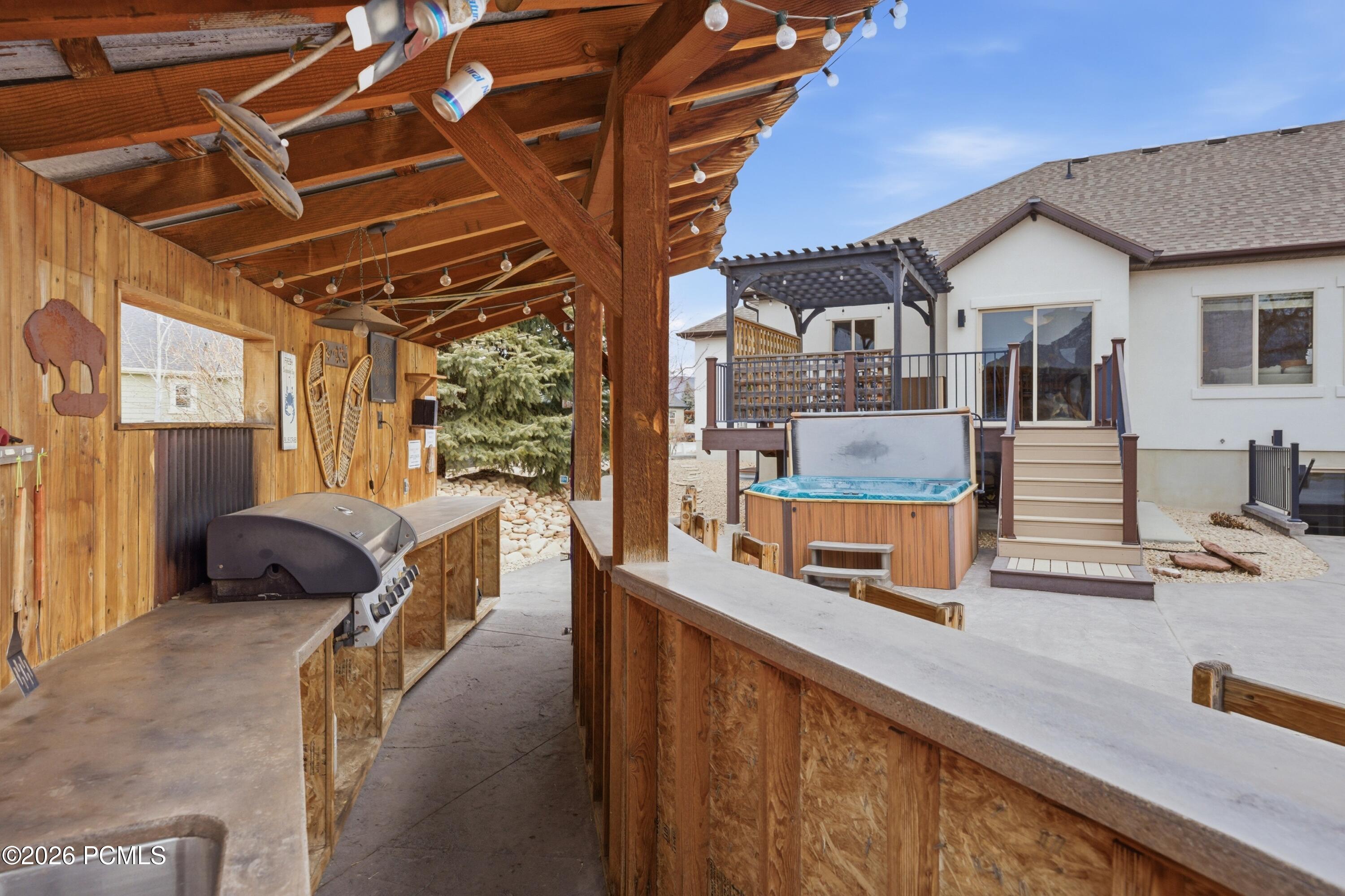 210 E Huckleberry Lane