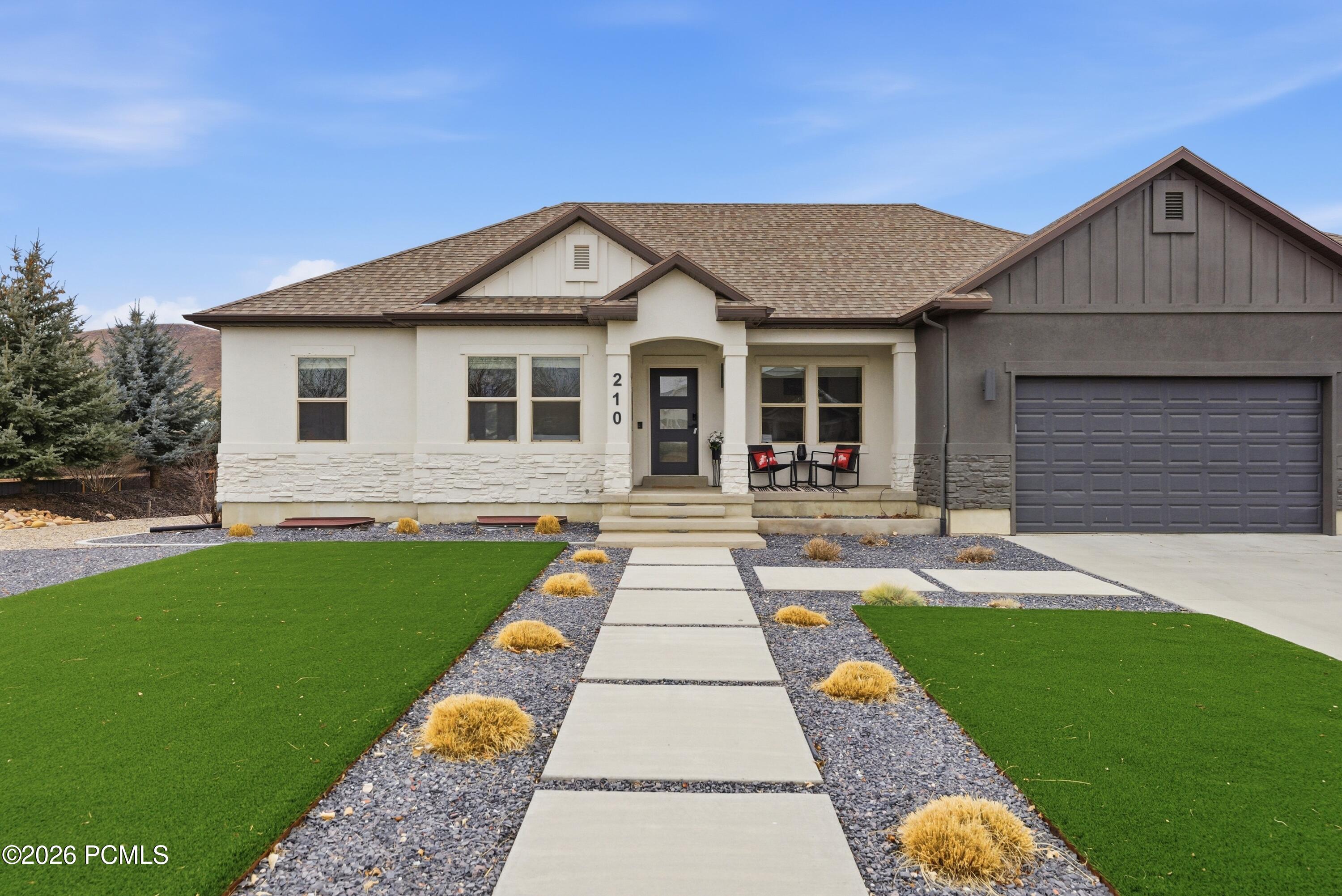 210 E Huckleberry Lane