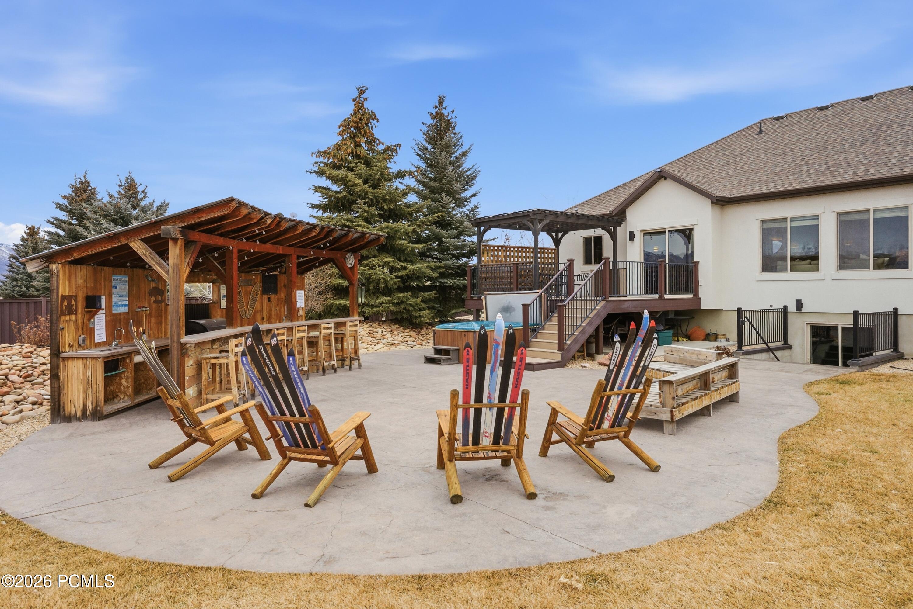 210 E Huckleberry Lane