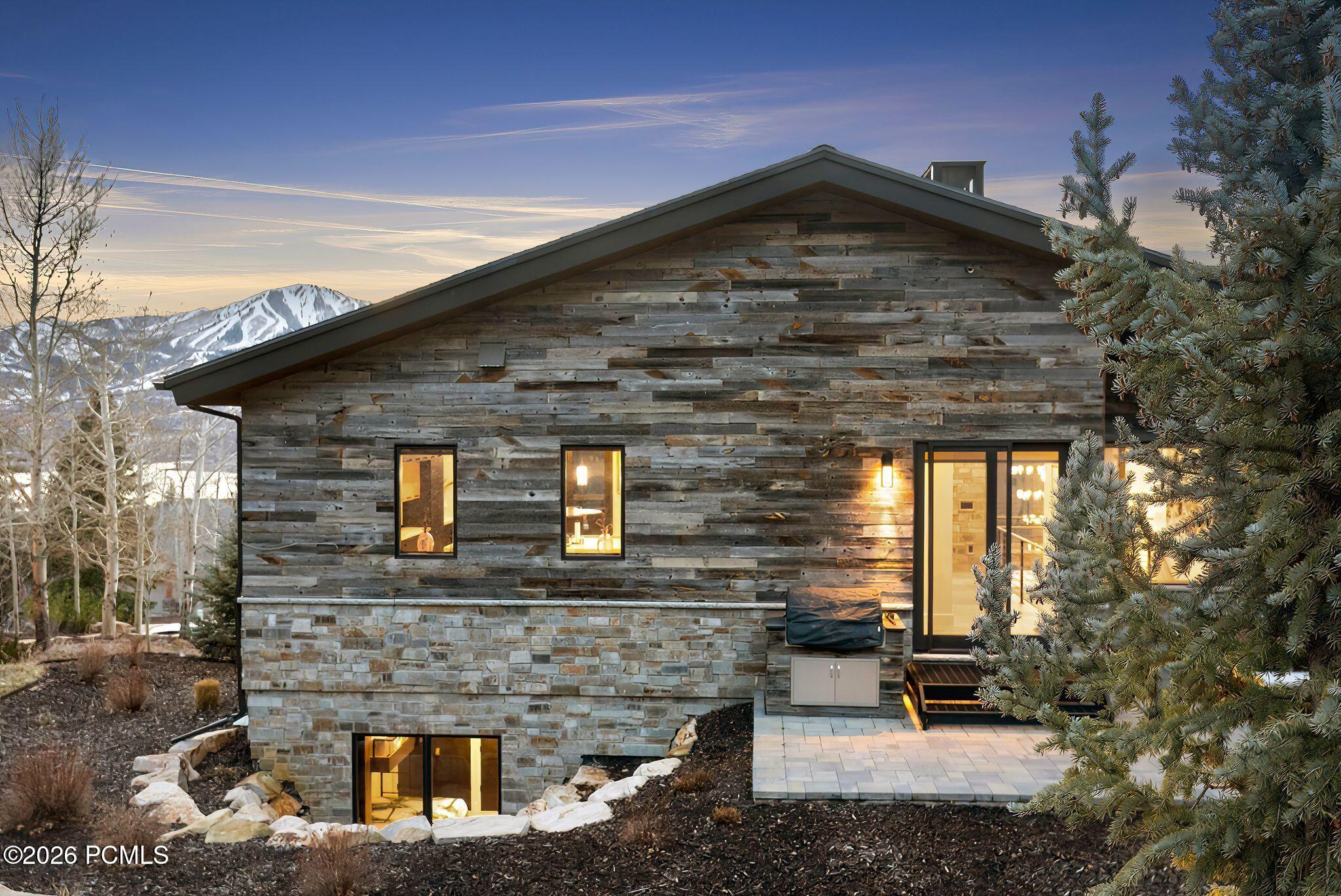 12260 N Deer Mountain Boulevard