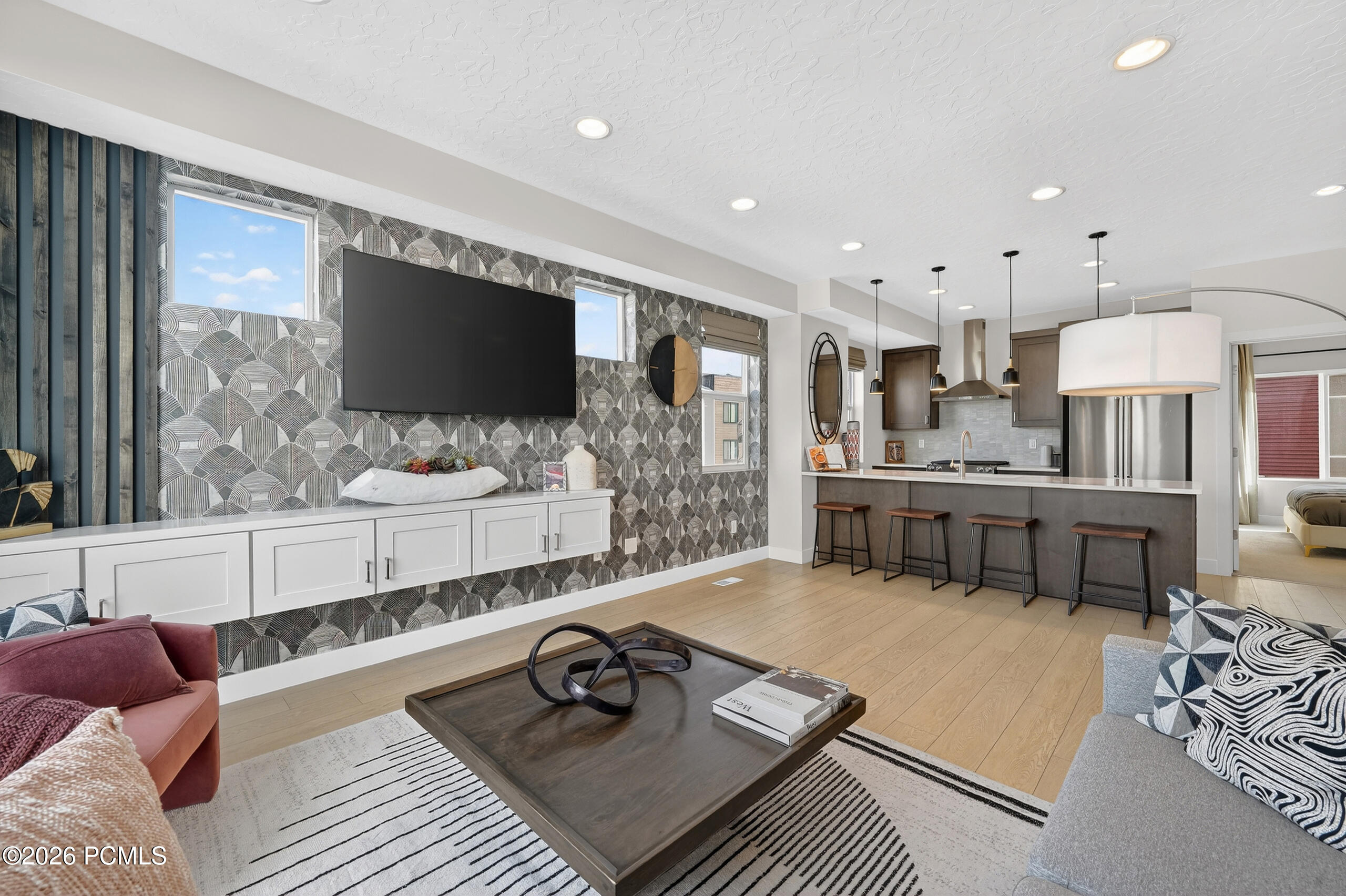 6785 N Silver Creek Drive