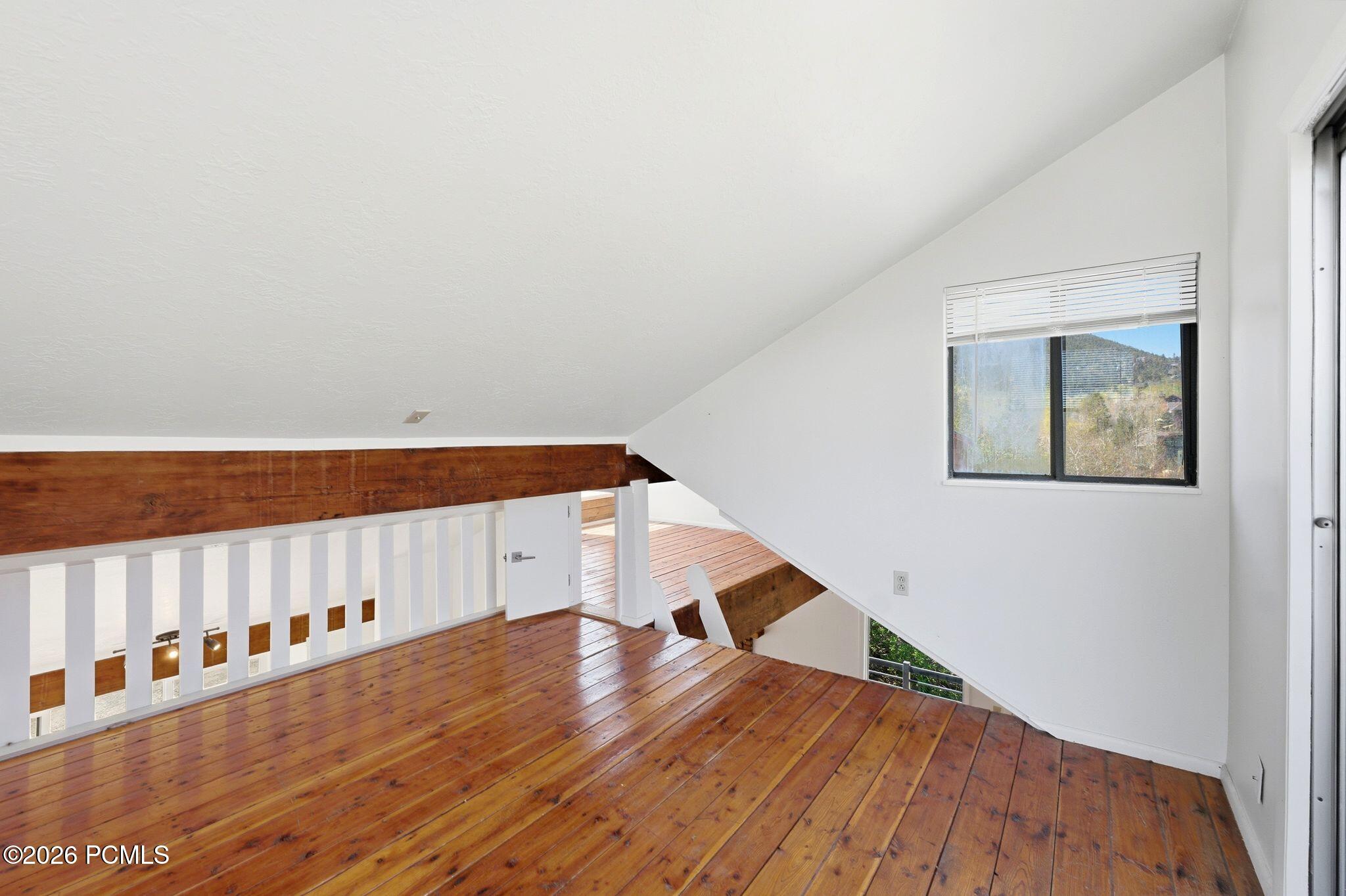 4553 W Balsam Drive