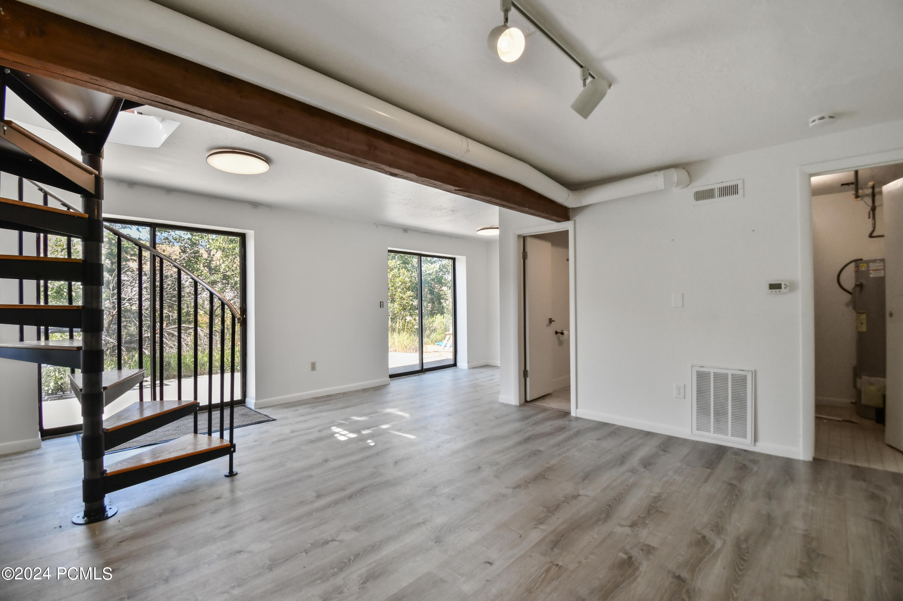 4553 W Balsam Drive