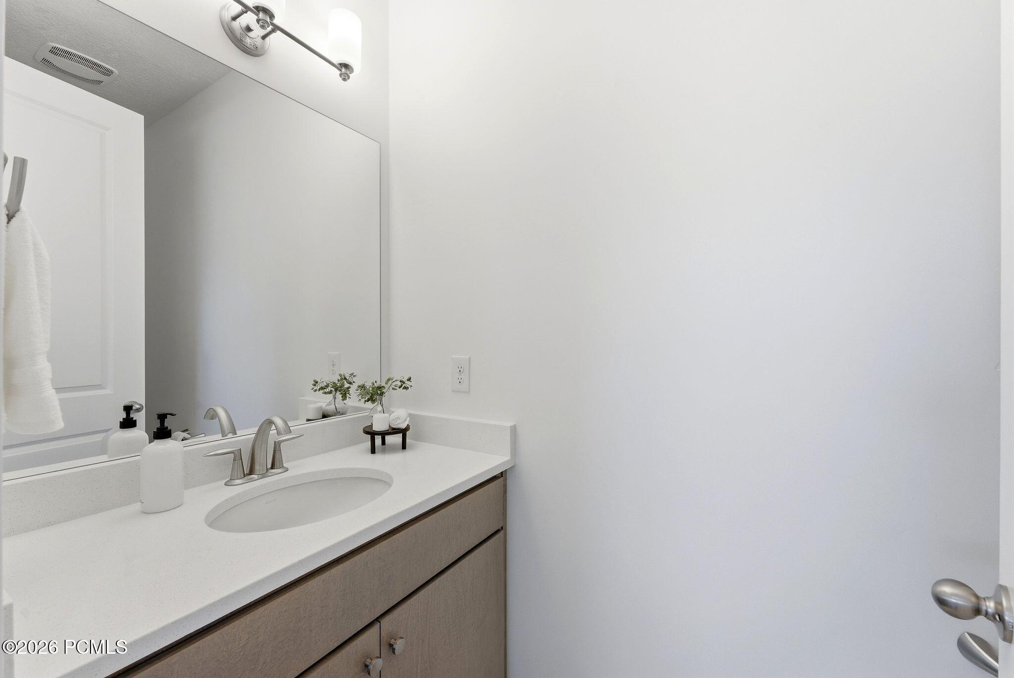 6097 N Brookline Road