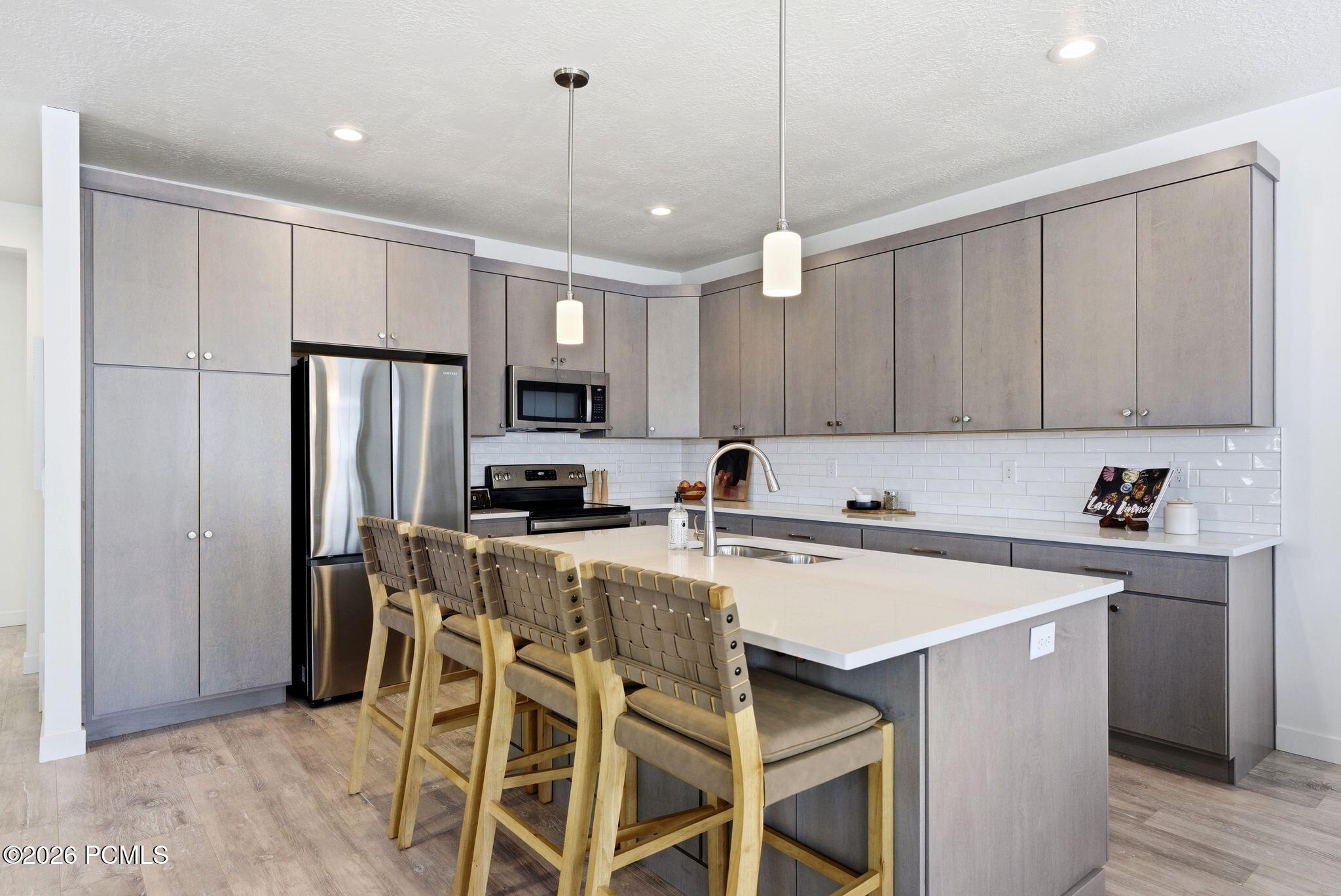 6097 N Brookline Road