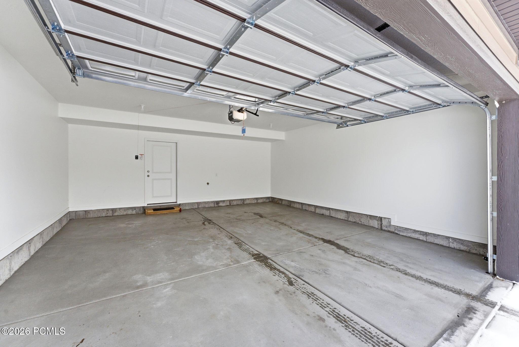 6097 N Brookline Road