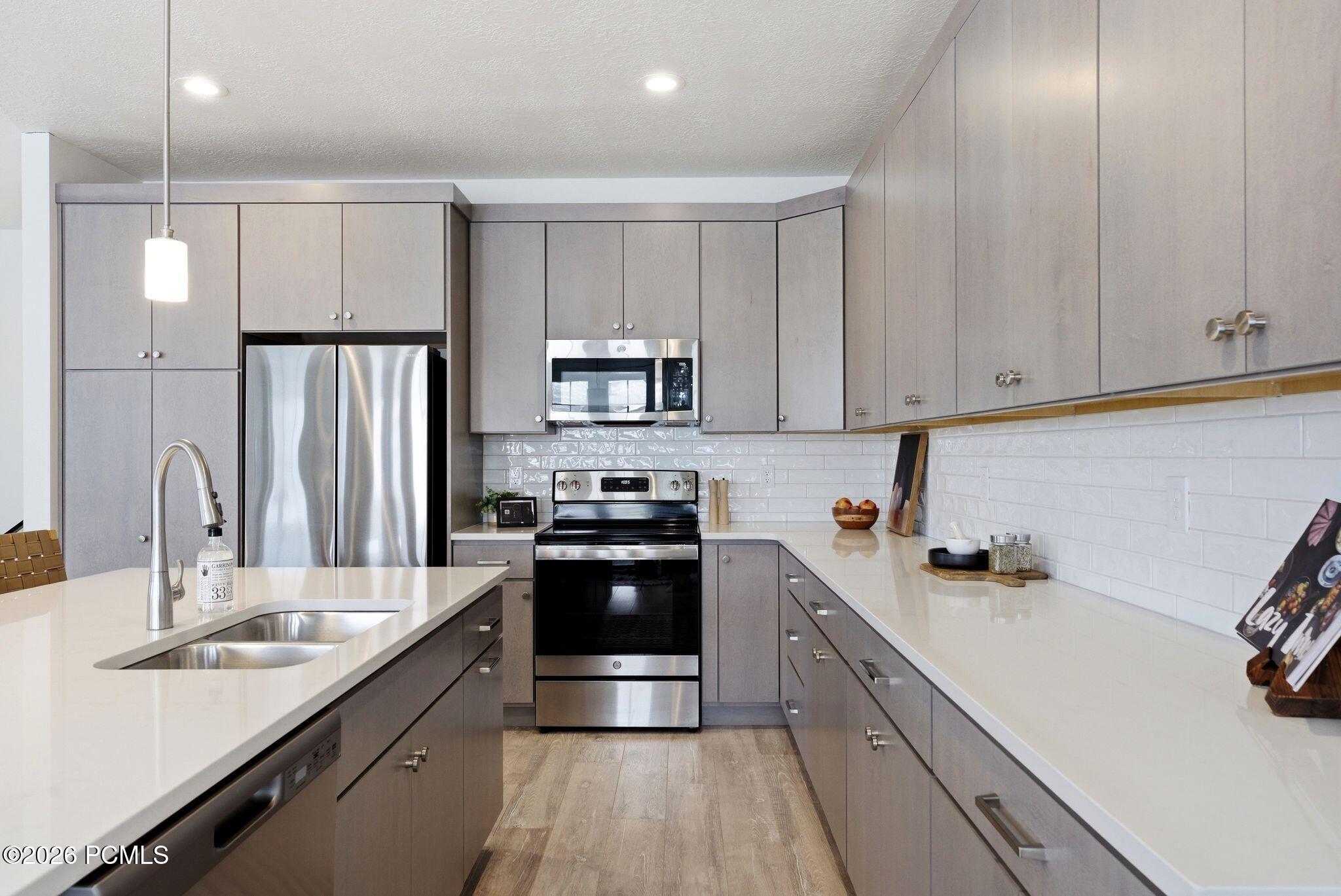 6097 N Brookline Road