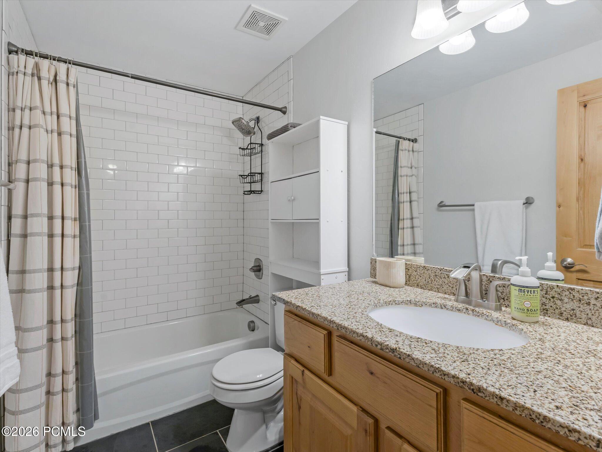 5569 Oslo Lane 3204