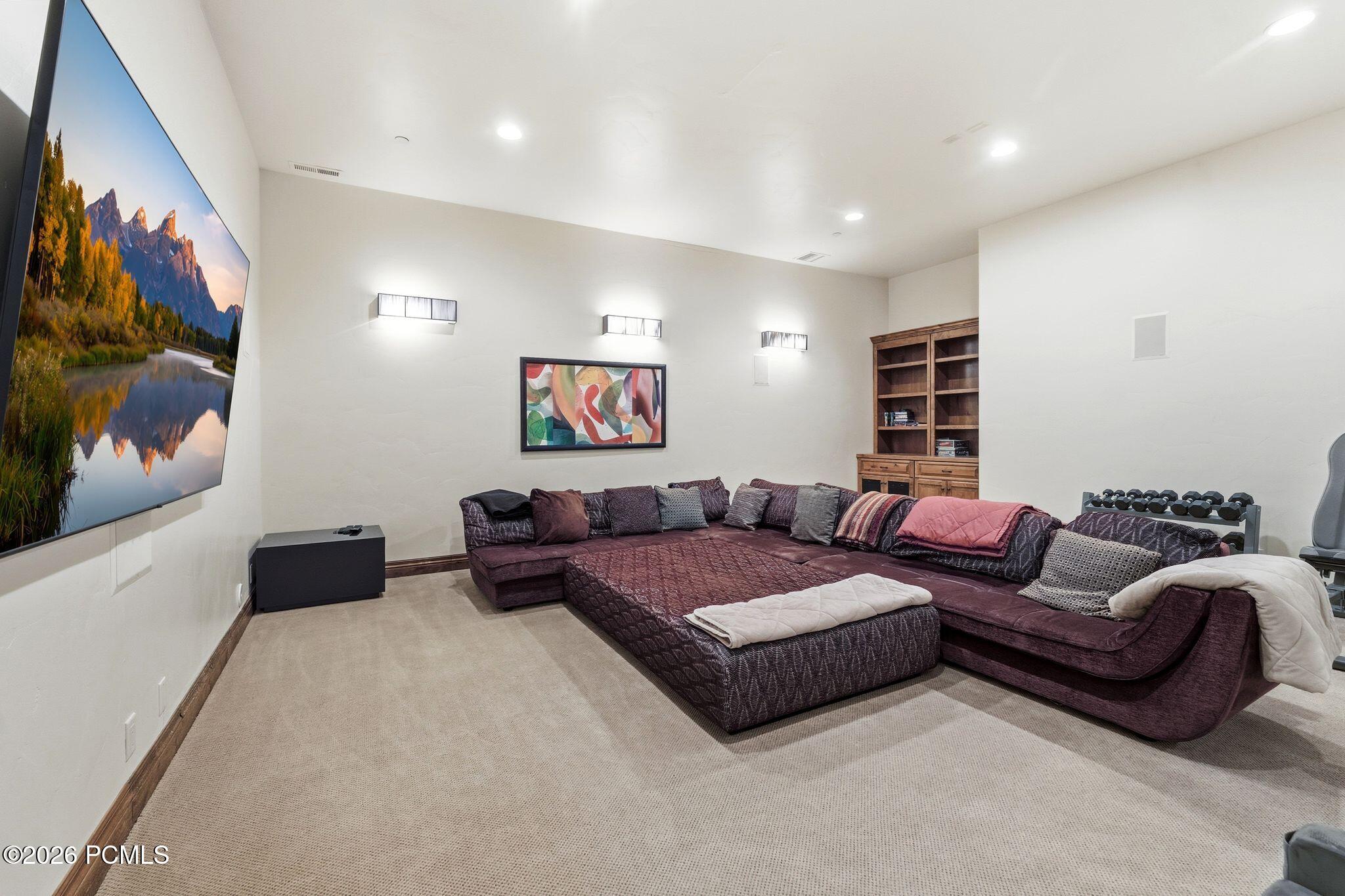 35 Hidden Oaks Lane