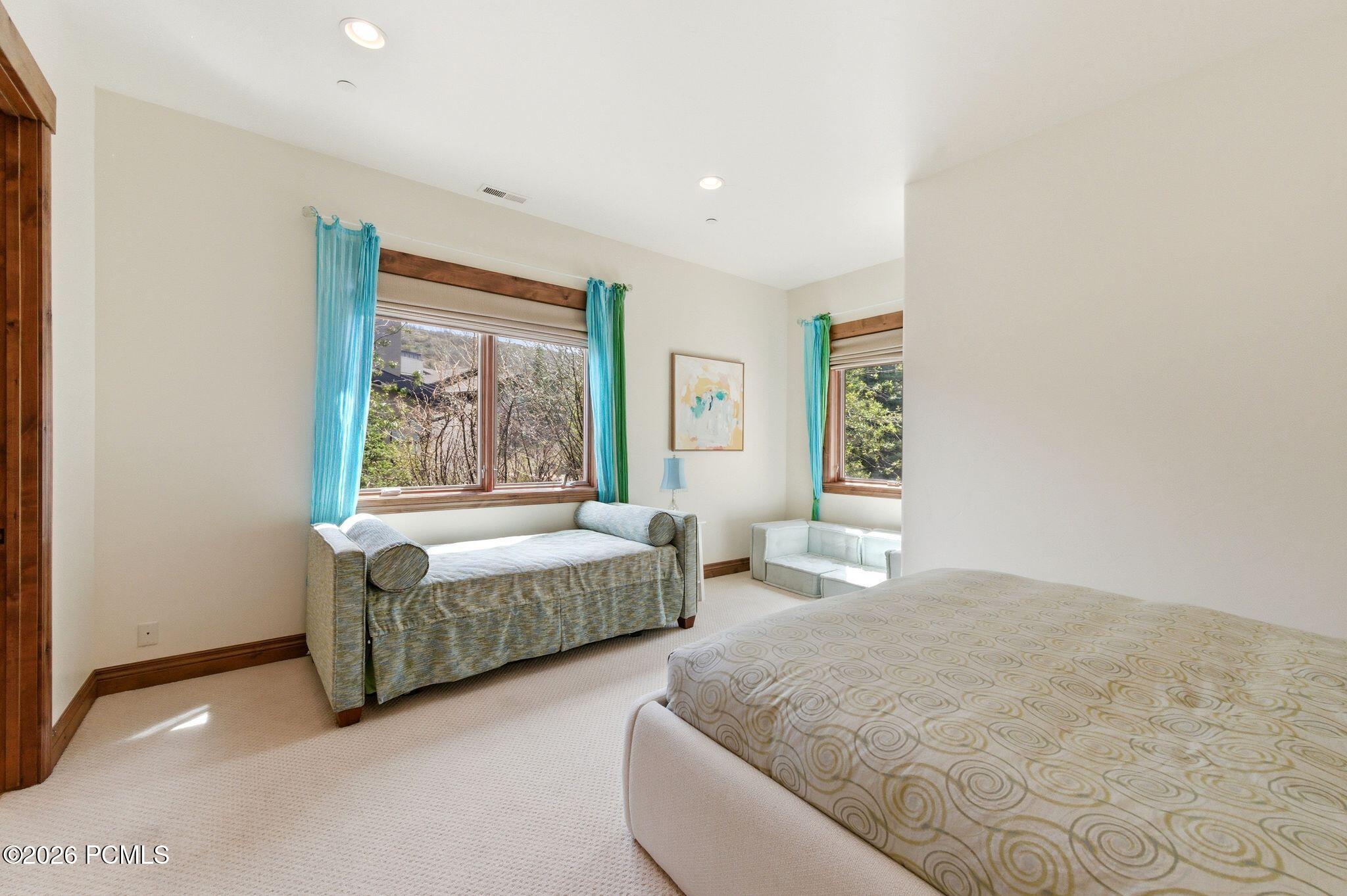 35 Hidden Oaks Lane