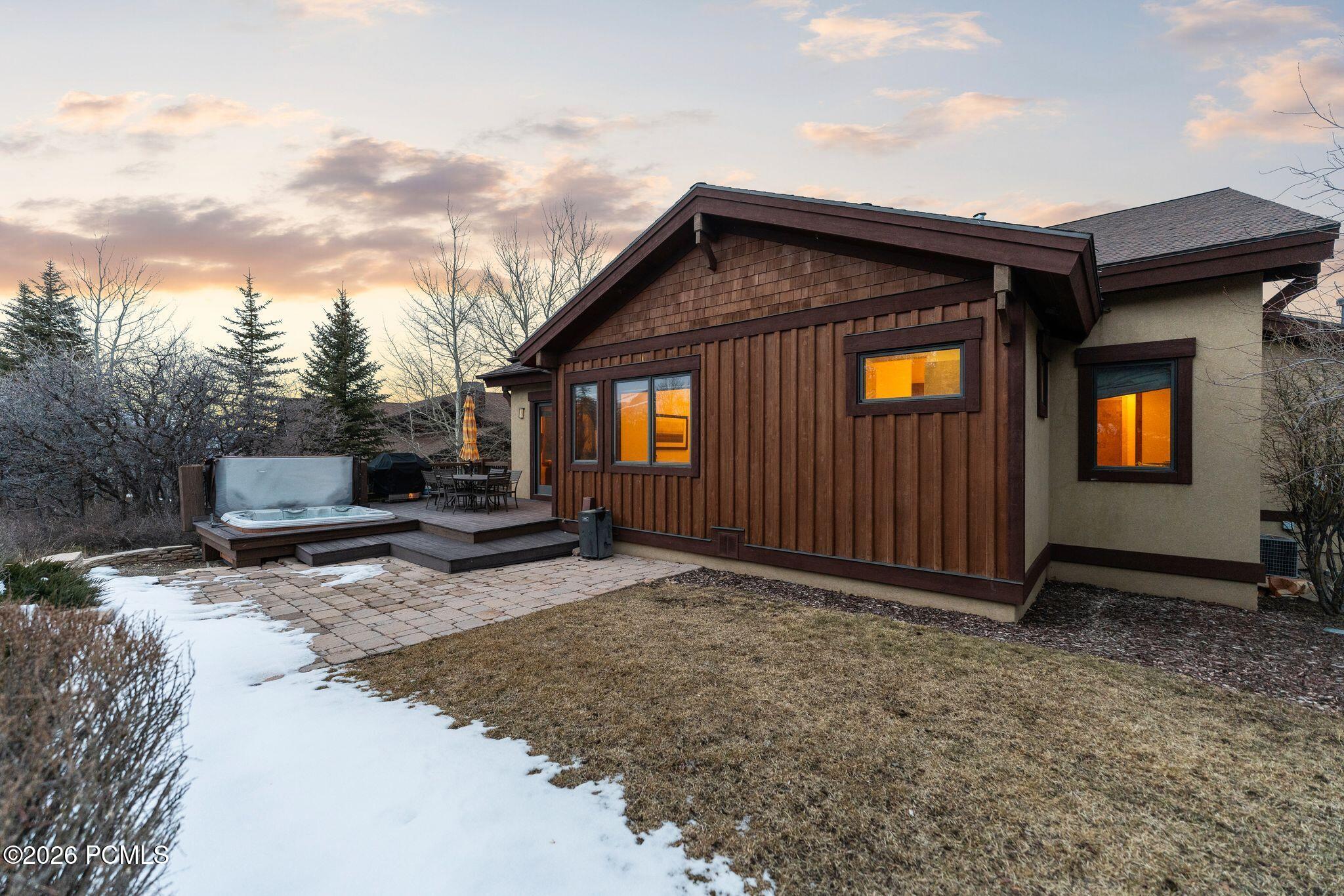 35 Hidden Oaks Lane