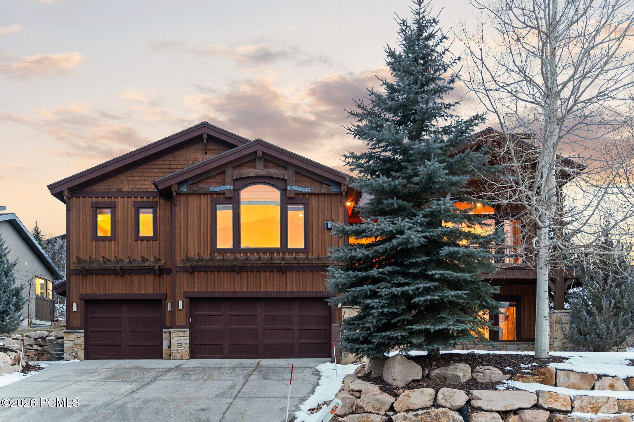 35 Hidden Oaks Lane