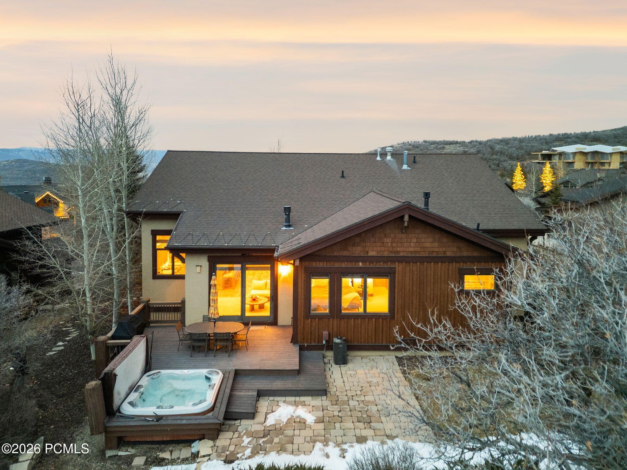 35 Hidden Oaks Lane
