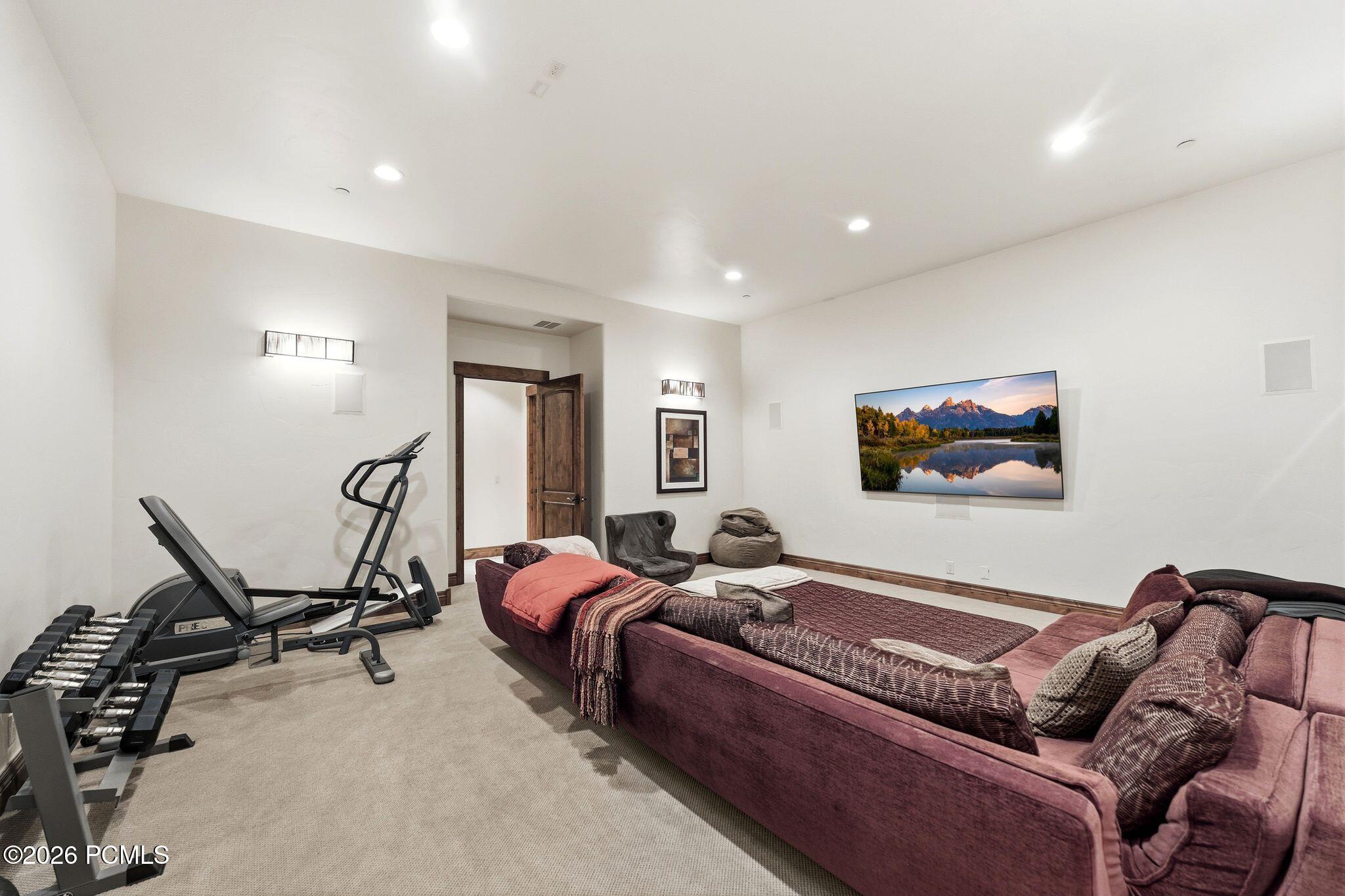 35 Hidden Oaks Lane