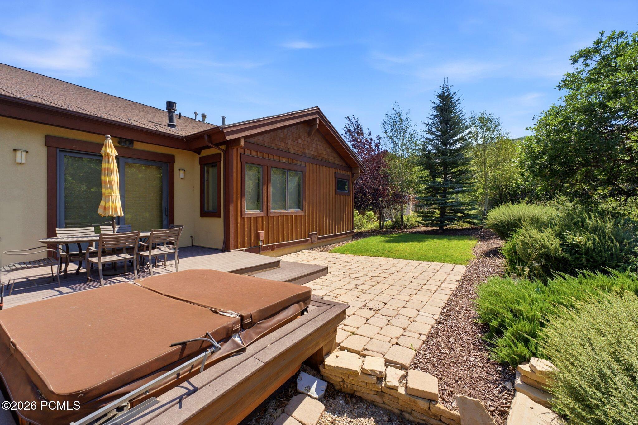 35 Hidden Oaks Lane