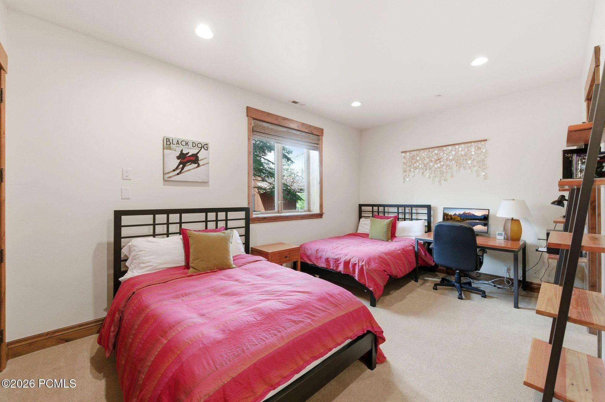 35 Hidden Oaks Lane