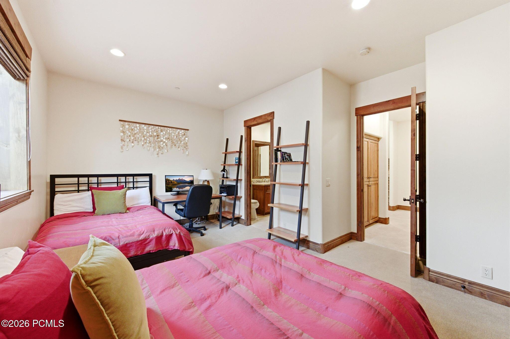 35 Hidden Oaks Lane