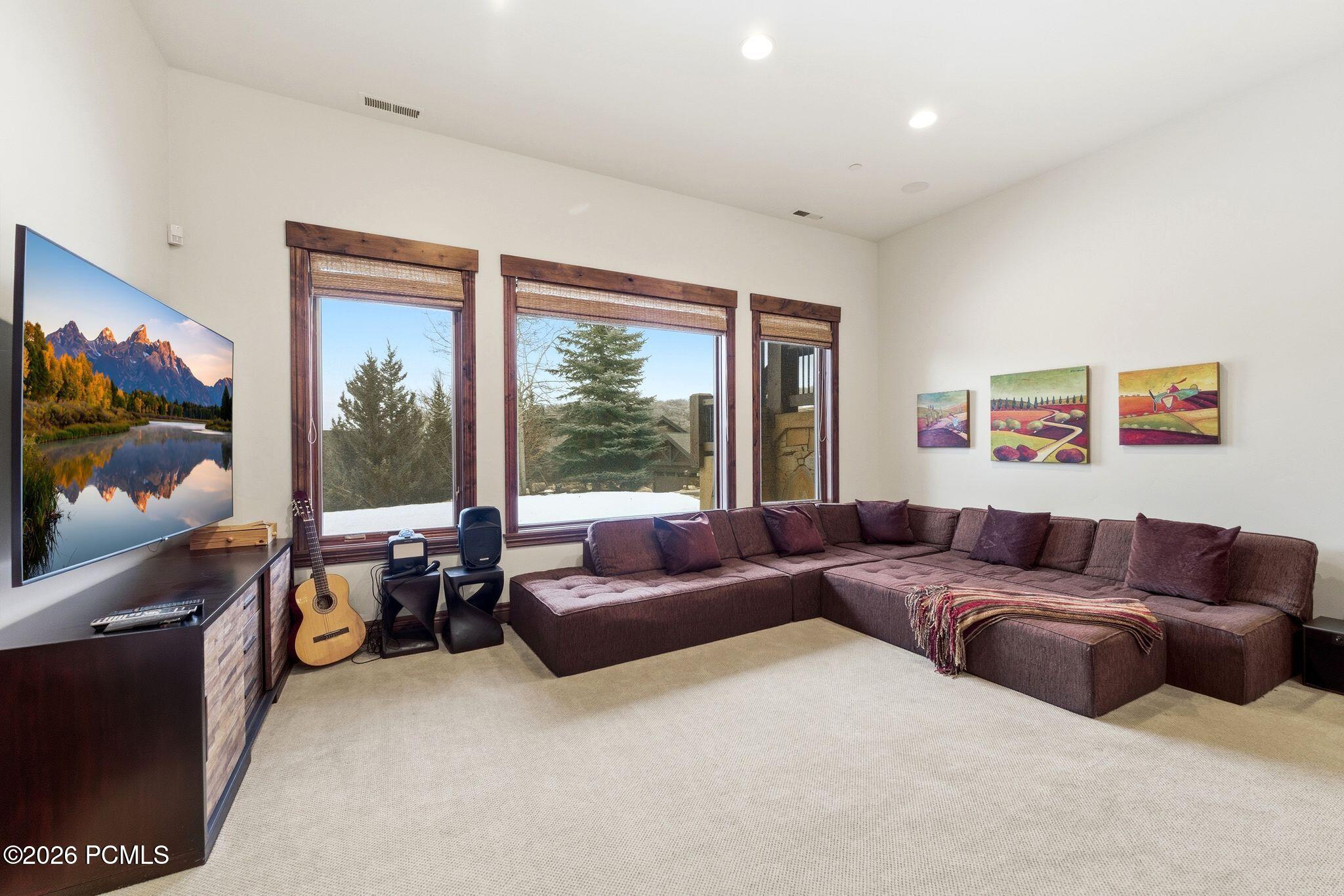 35 Hidden Oaks Lane