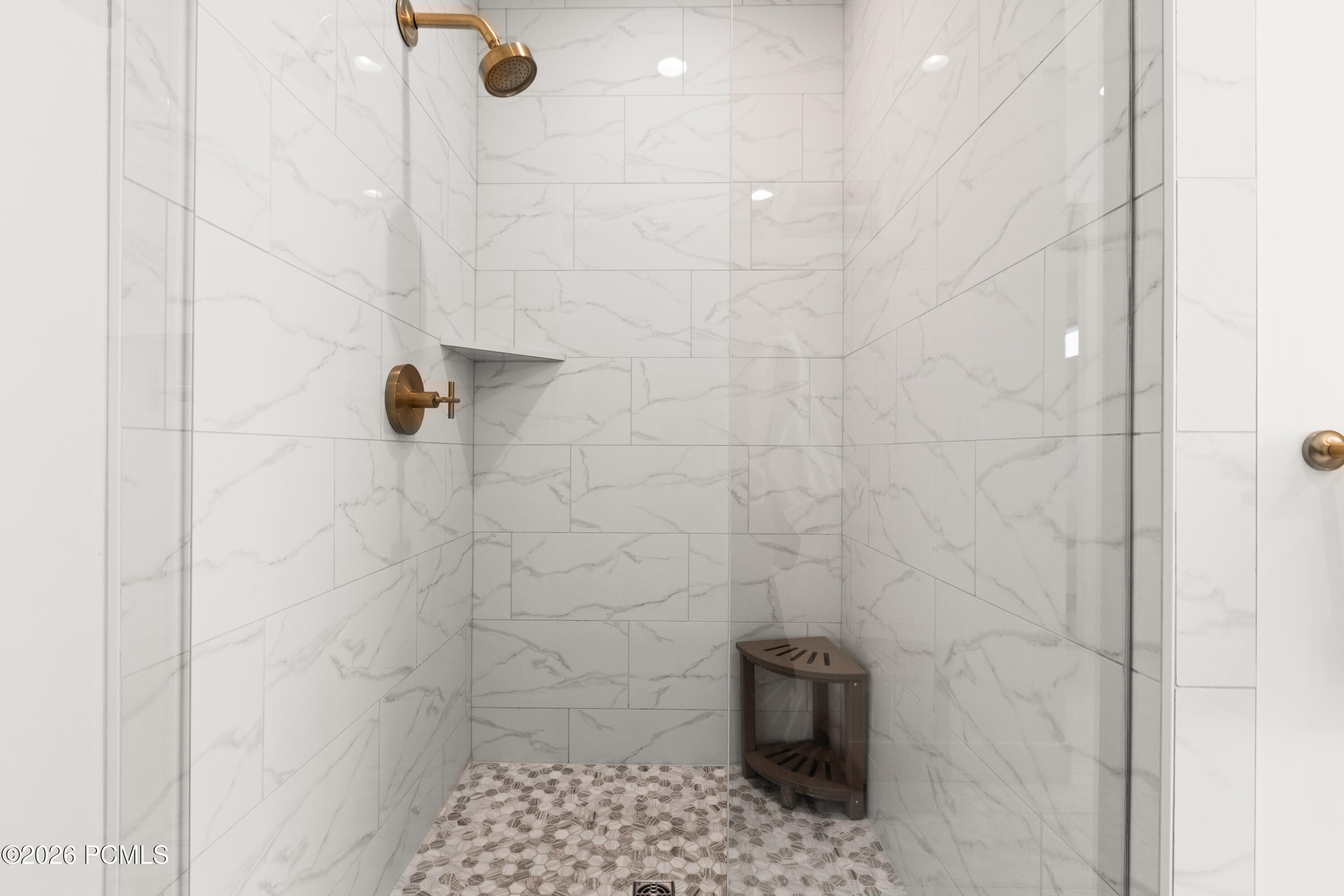 11655 N Shoreline Drive