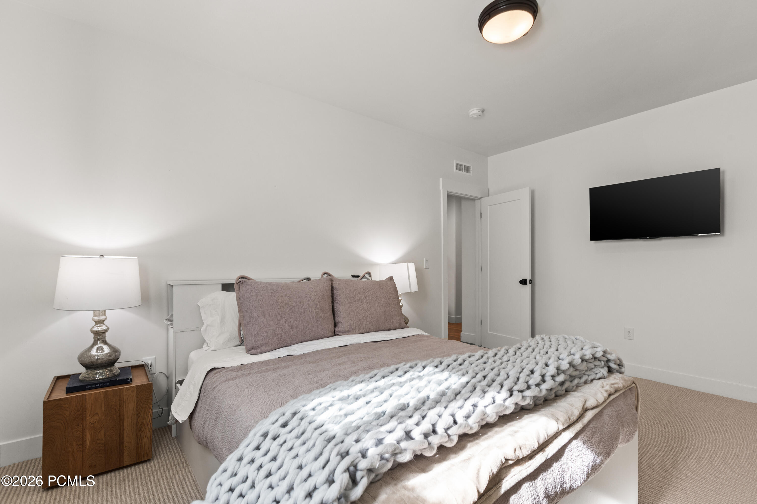 11655 N Shoreline Drive