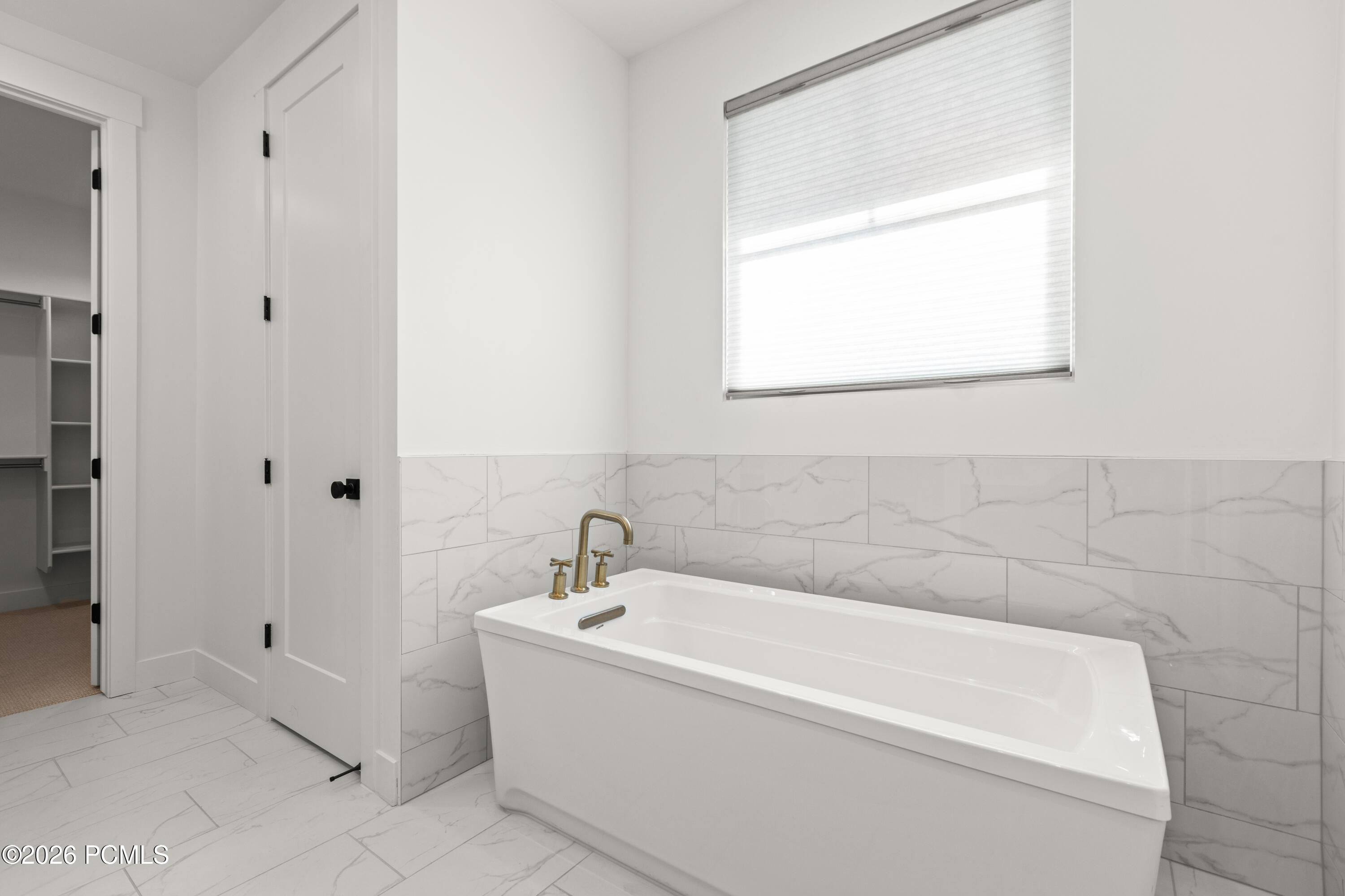 11655 N Shoreline Drive