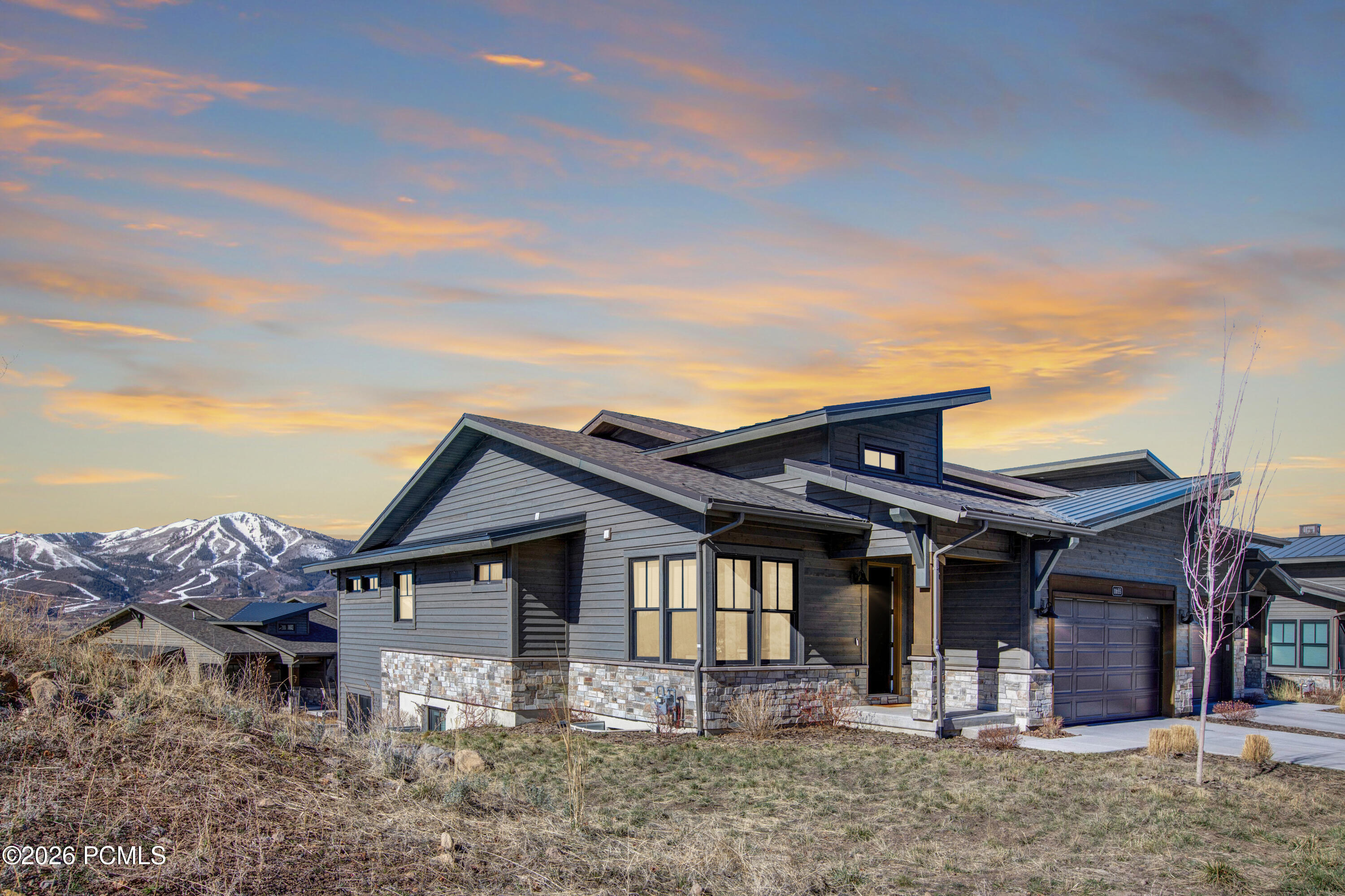 11655 N Shoreline Drive