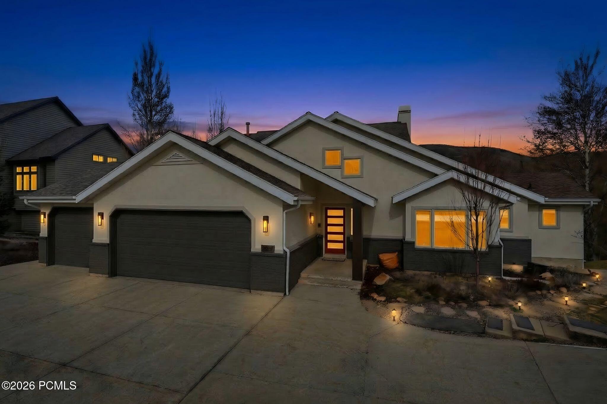 3670 W Lariat Road