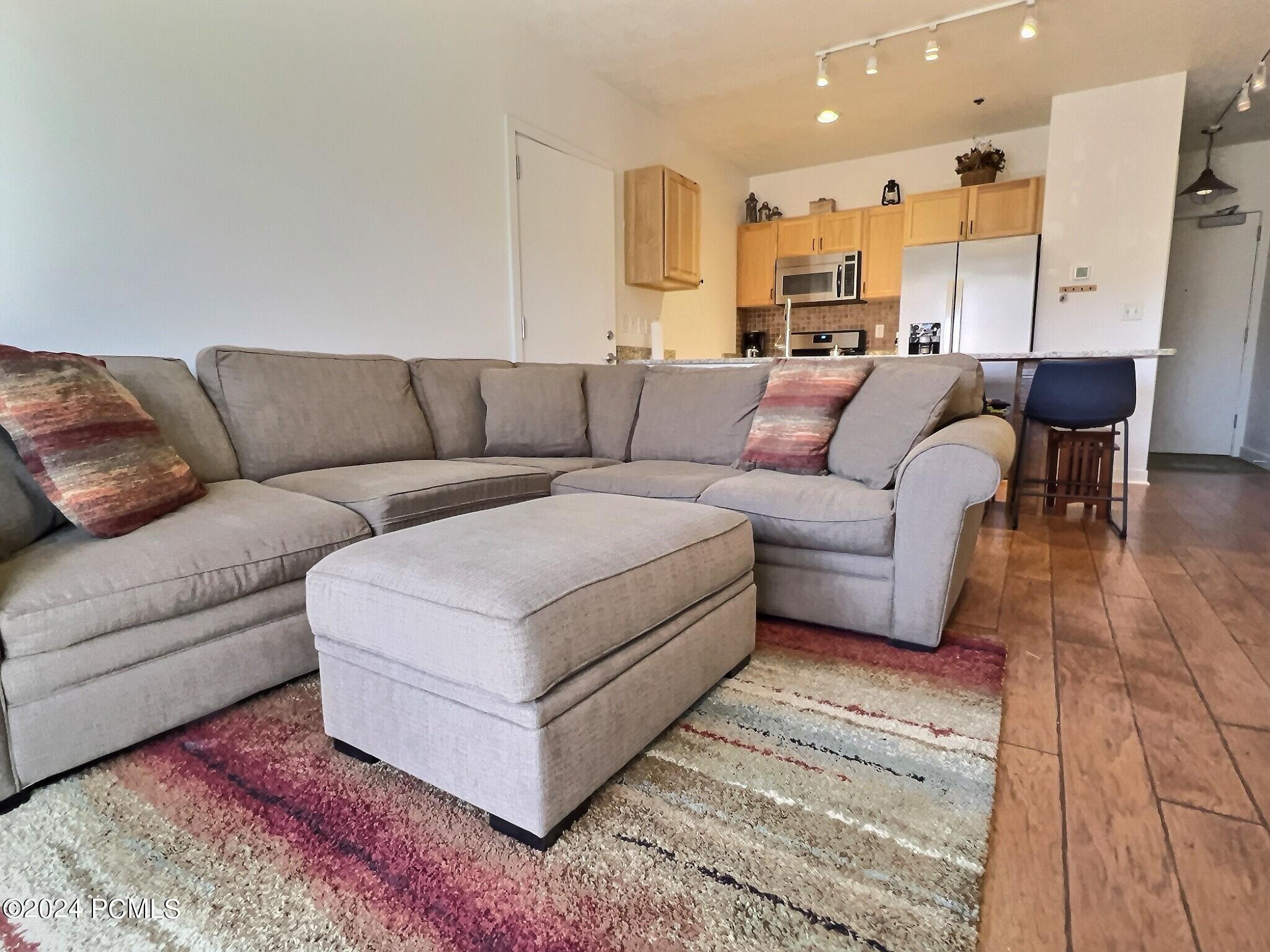 1364 W Stillwater Drive 2053