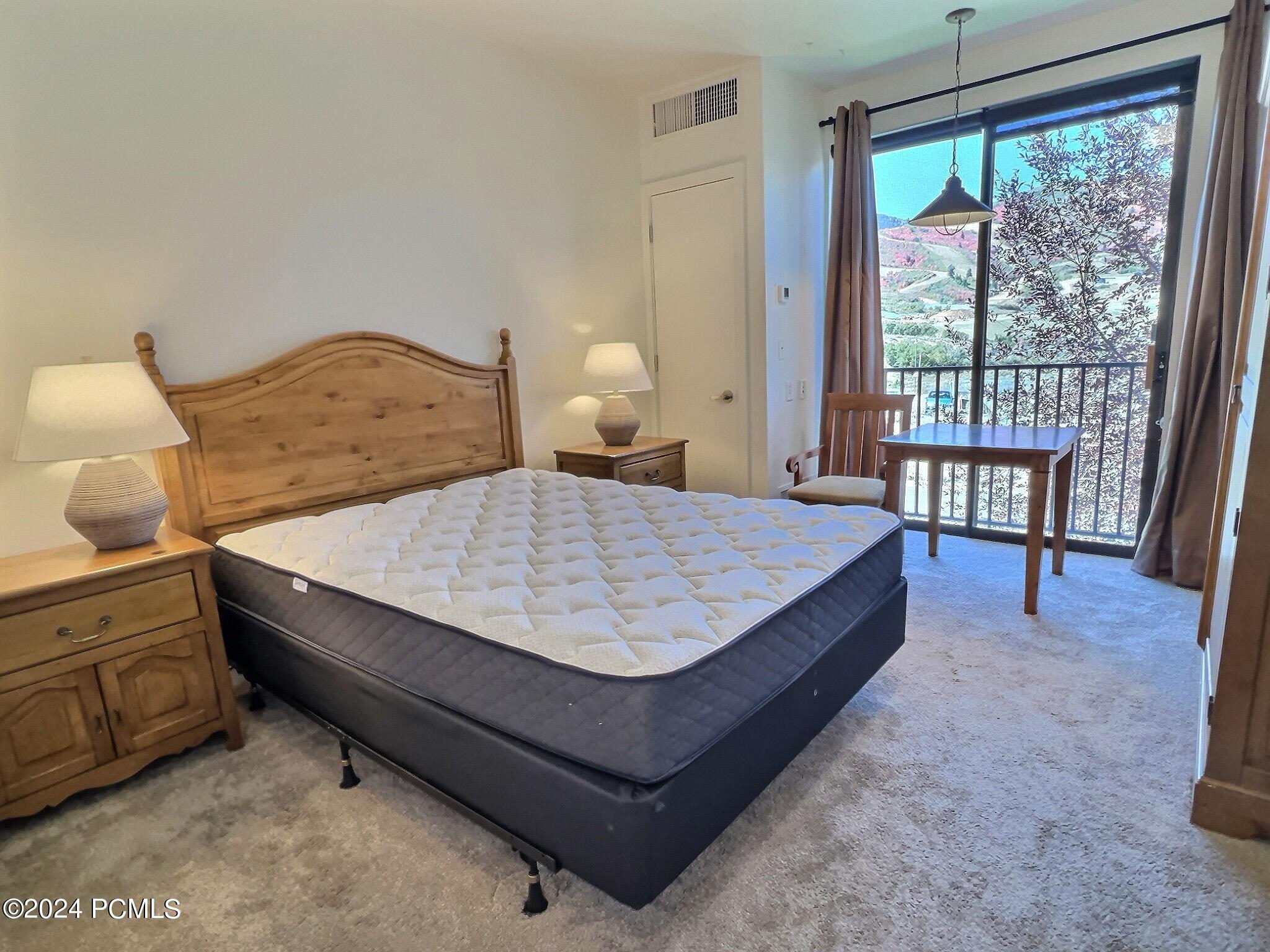 1364 W Stillwater Drive 2053