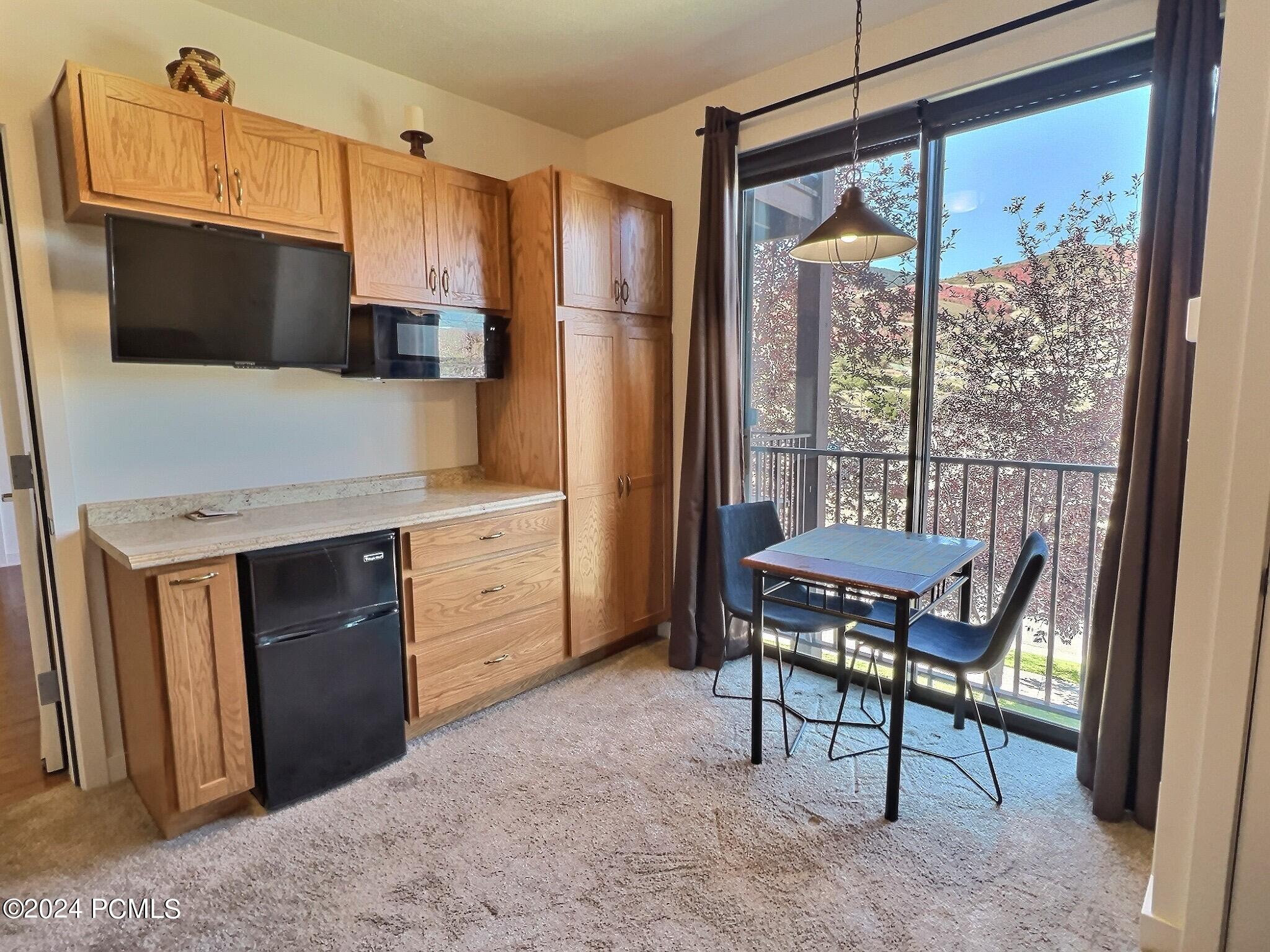 1364 W Stillwater Drive 2053