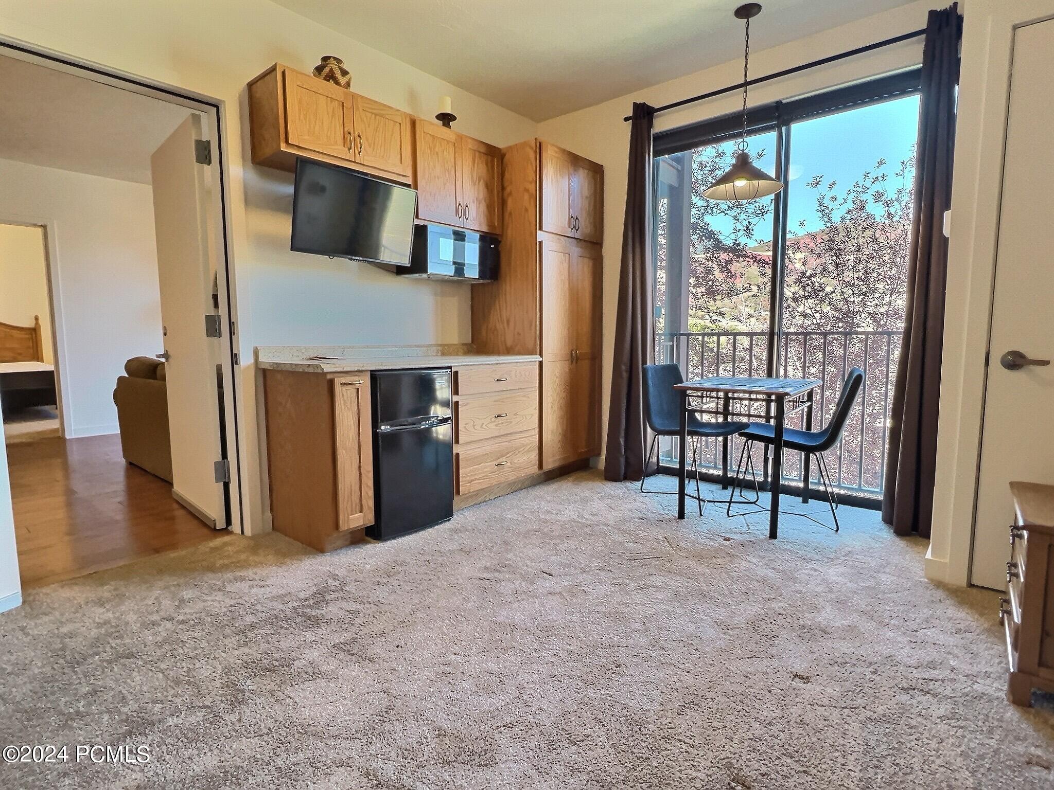 1364 W Stillwater Drive 2053