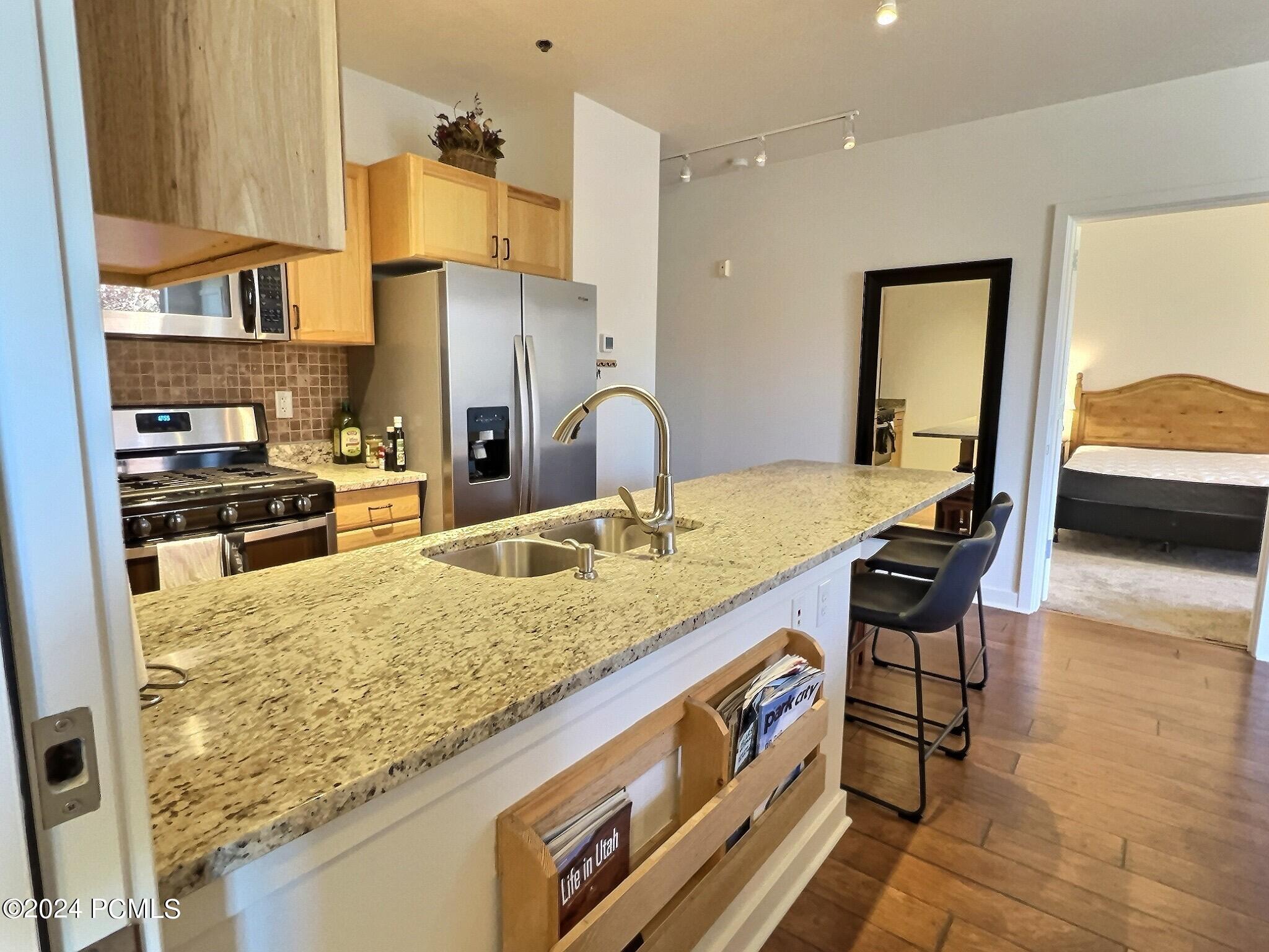 1364 W Stillwater Drive 2053